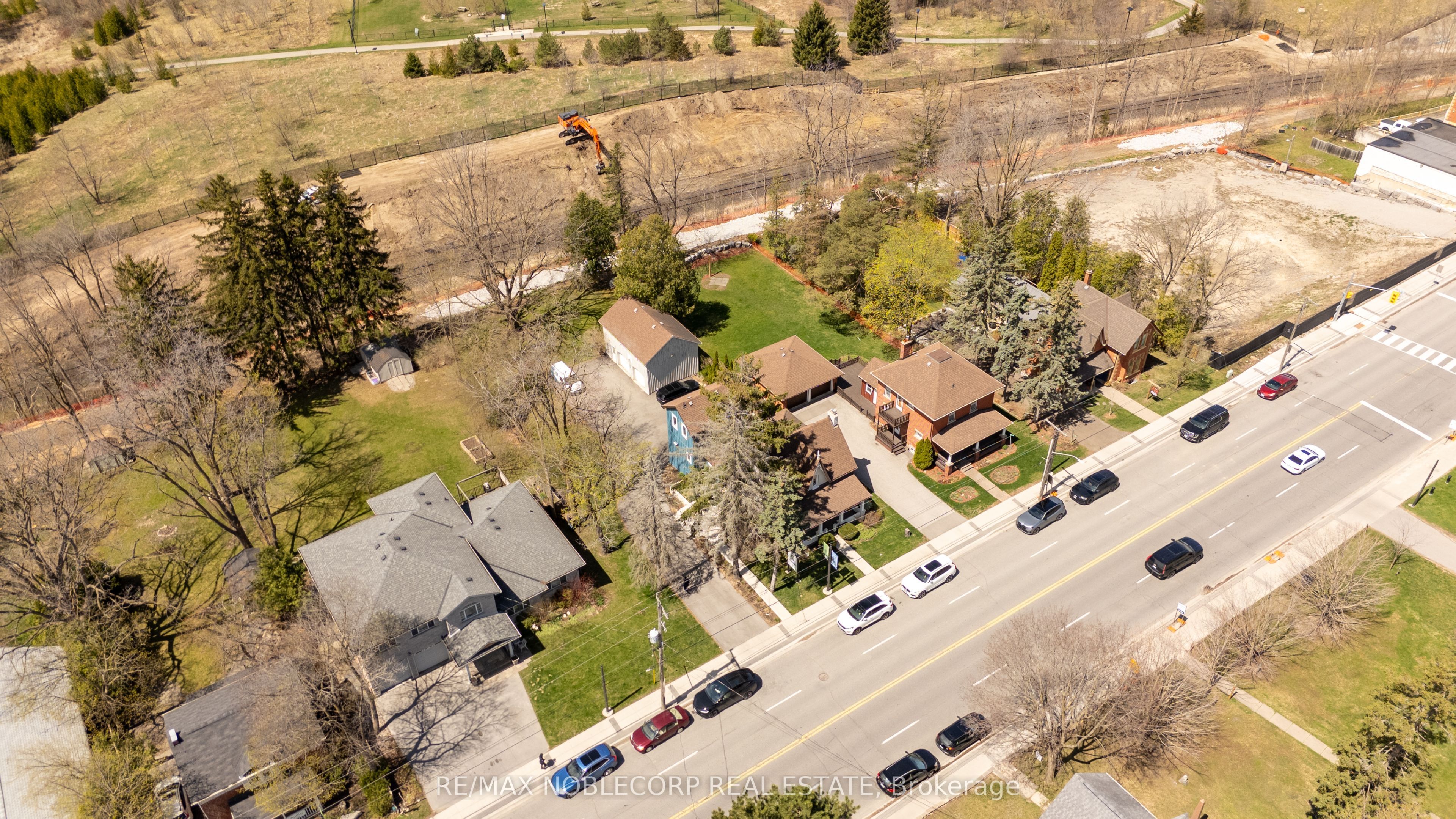 12958 Keele Street Property Photo 20