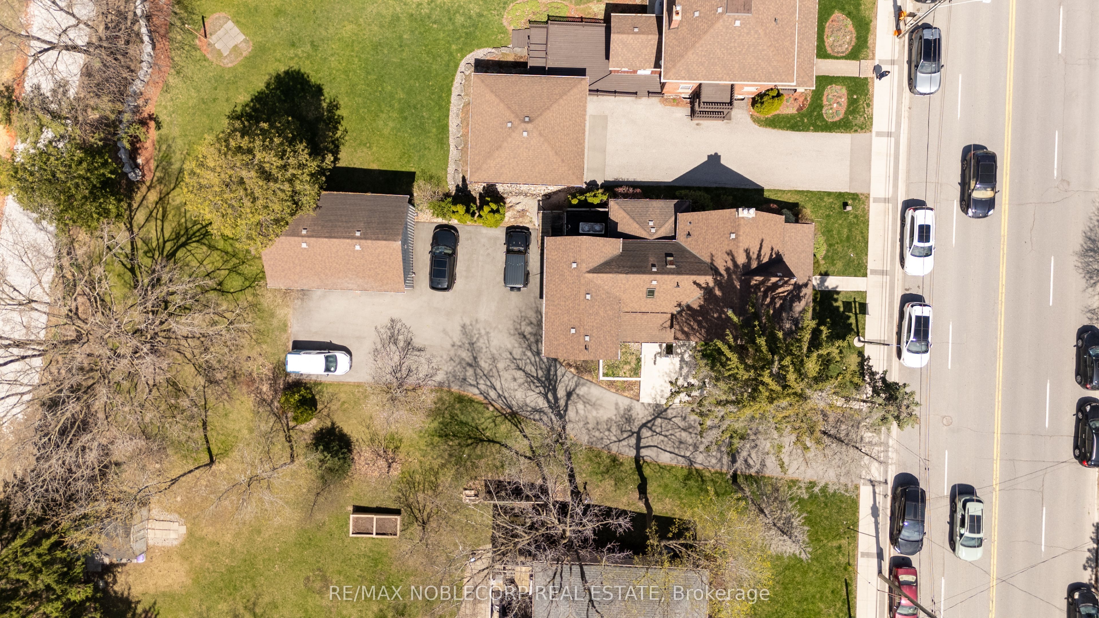 12958 Keele Street Property Photo 22
