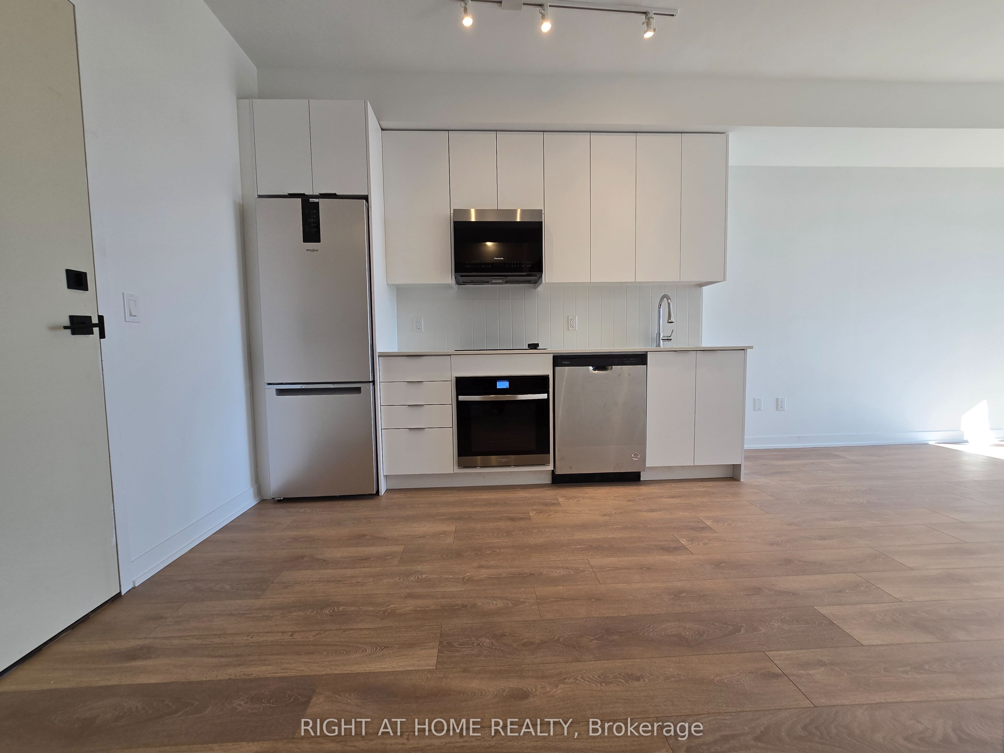 474 Caldari Rd Property Photo