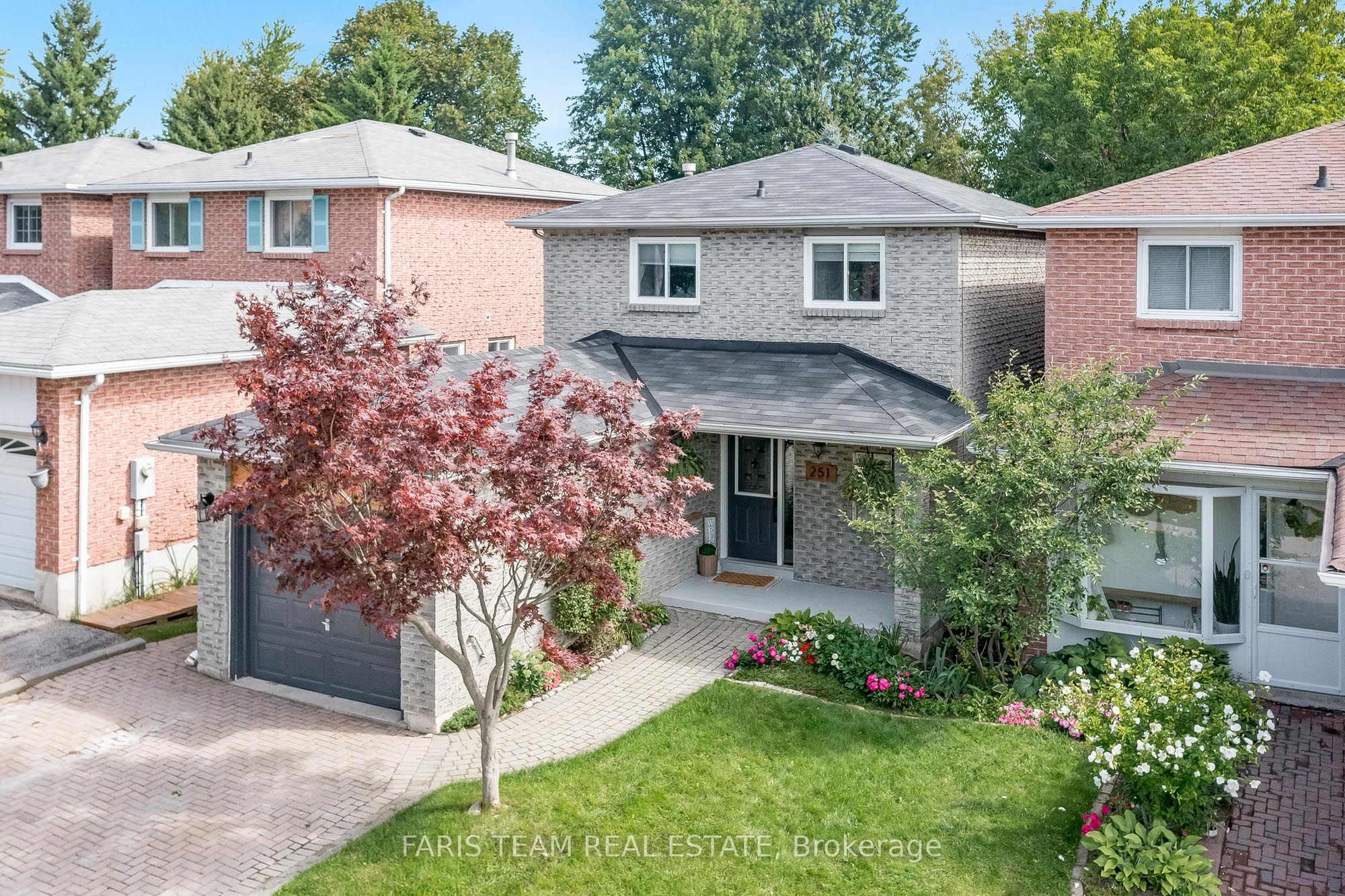 251 Colborne St Property Photo 1