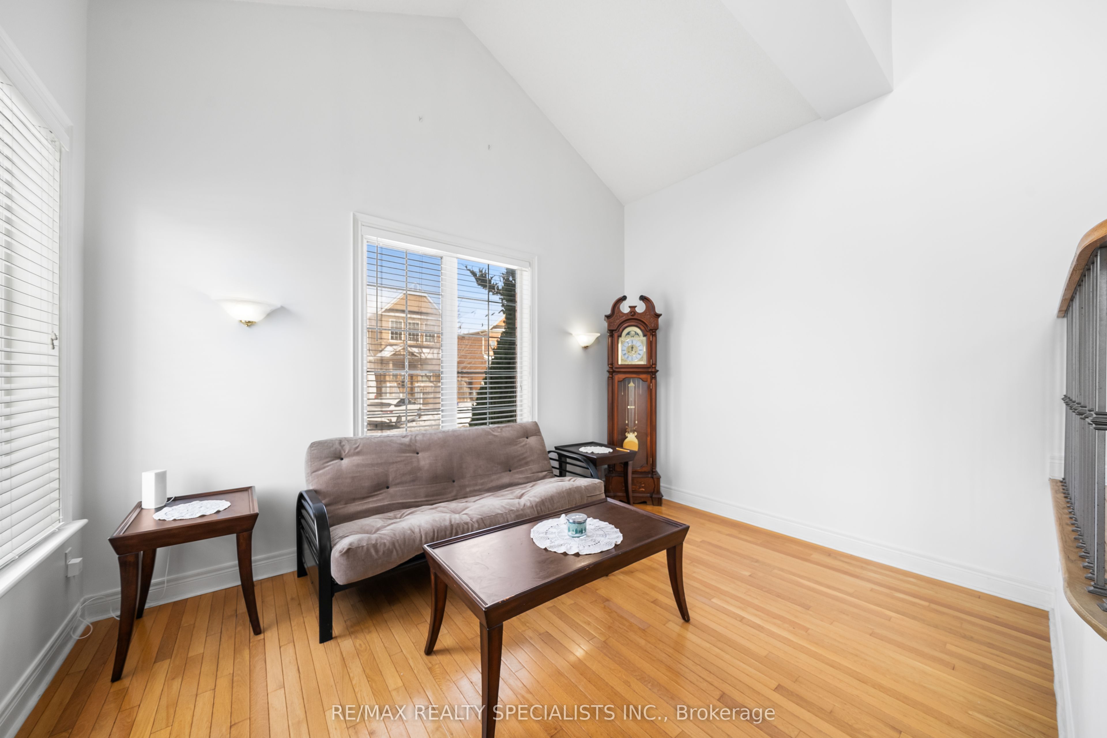 73 Hollywood Hill Circle Property Photo 1