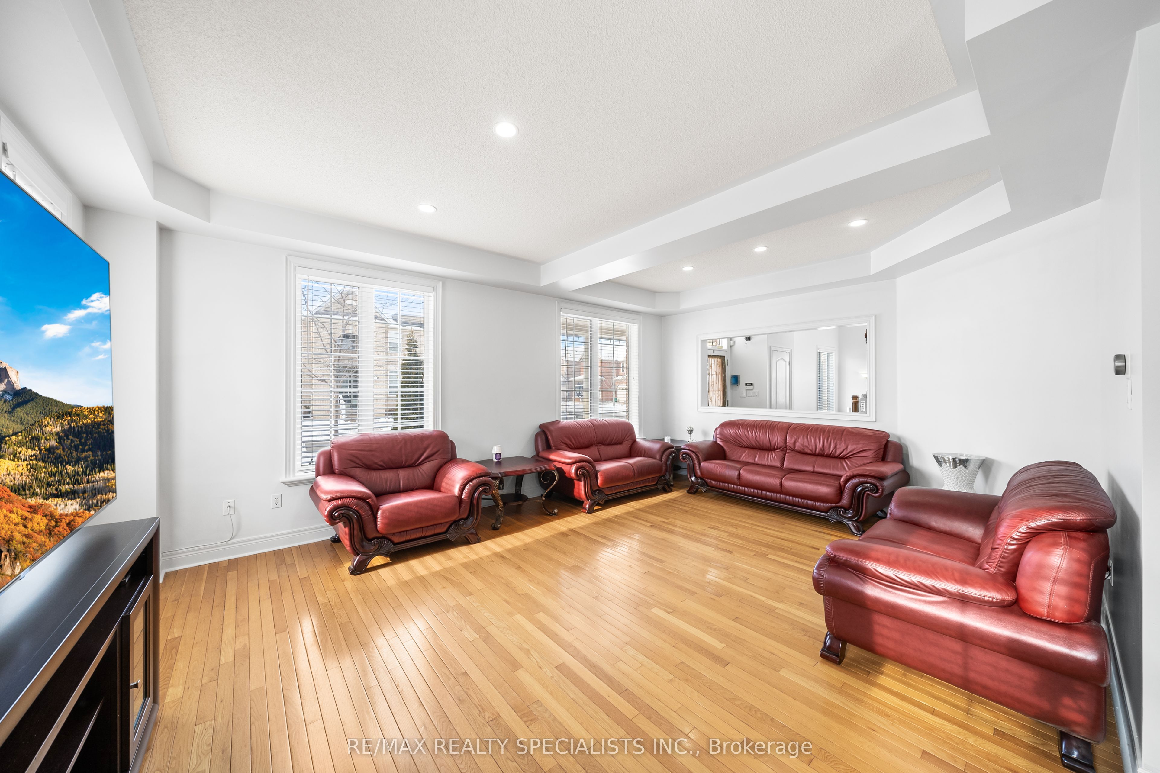 73 Hollywood Hill Circle Property Photo 4