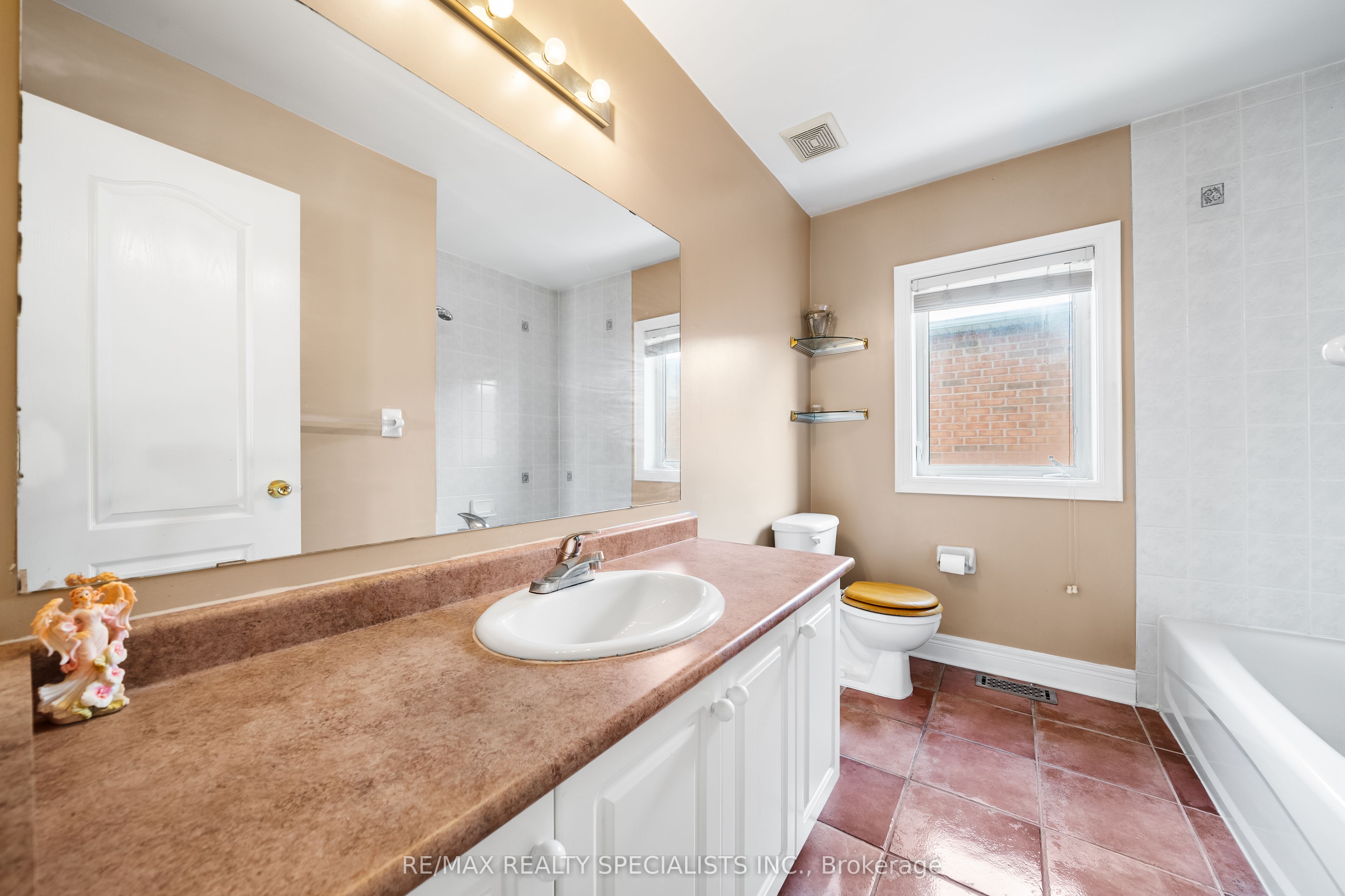 73 Hollywood Hill Circle Property Photo 11