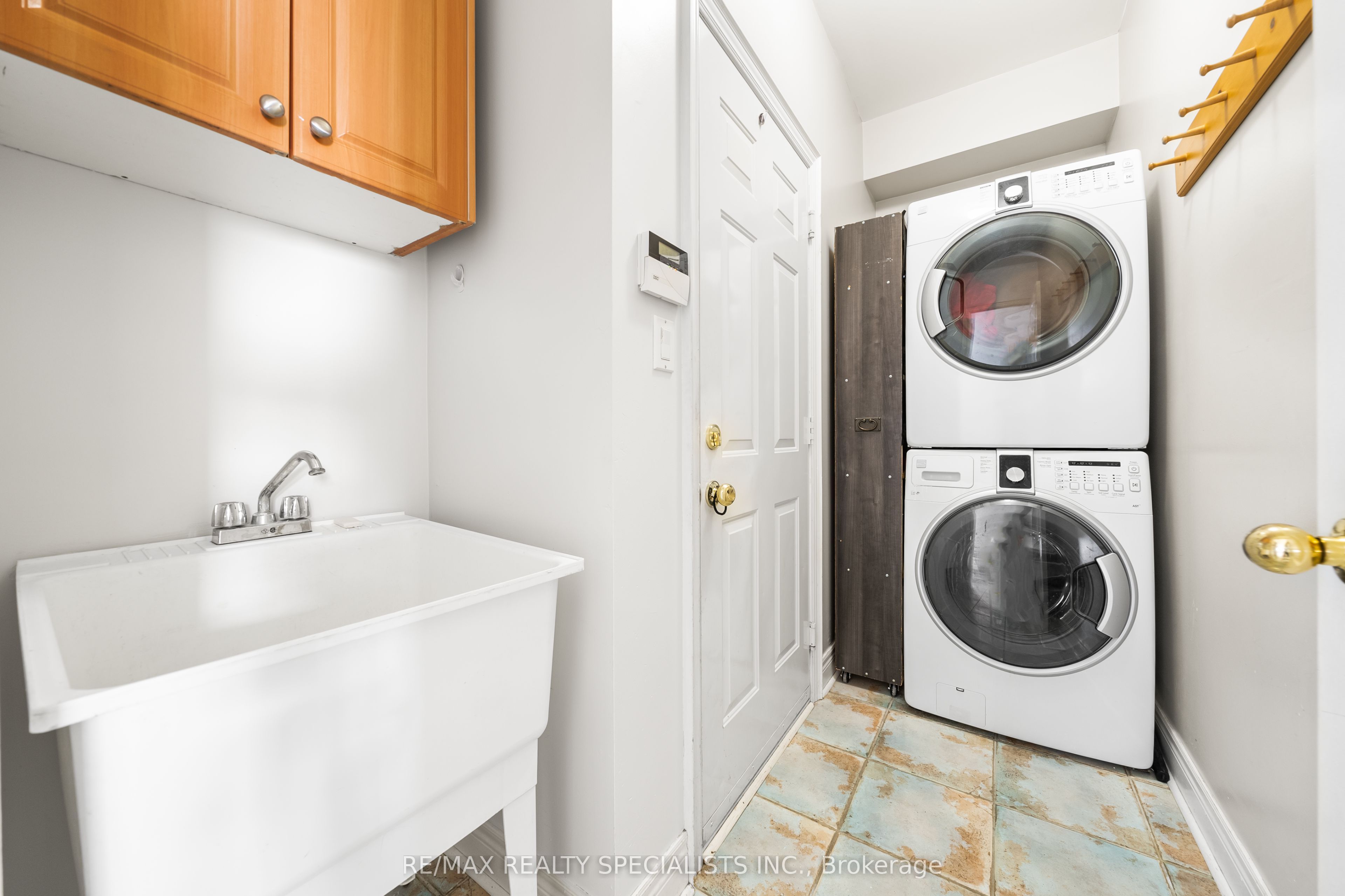 73 Hollywood Hill Circle Property Photo 28
