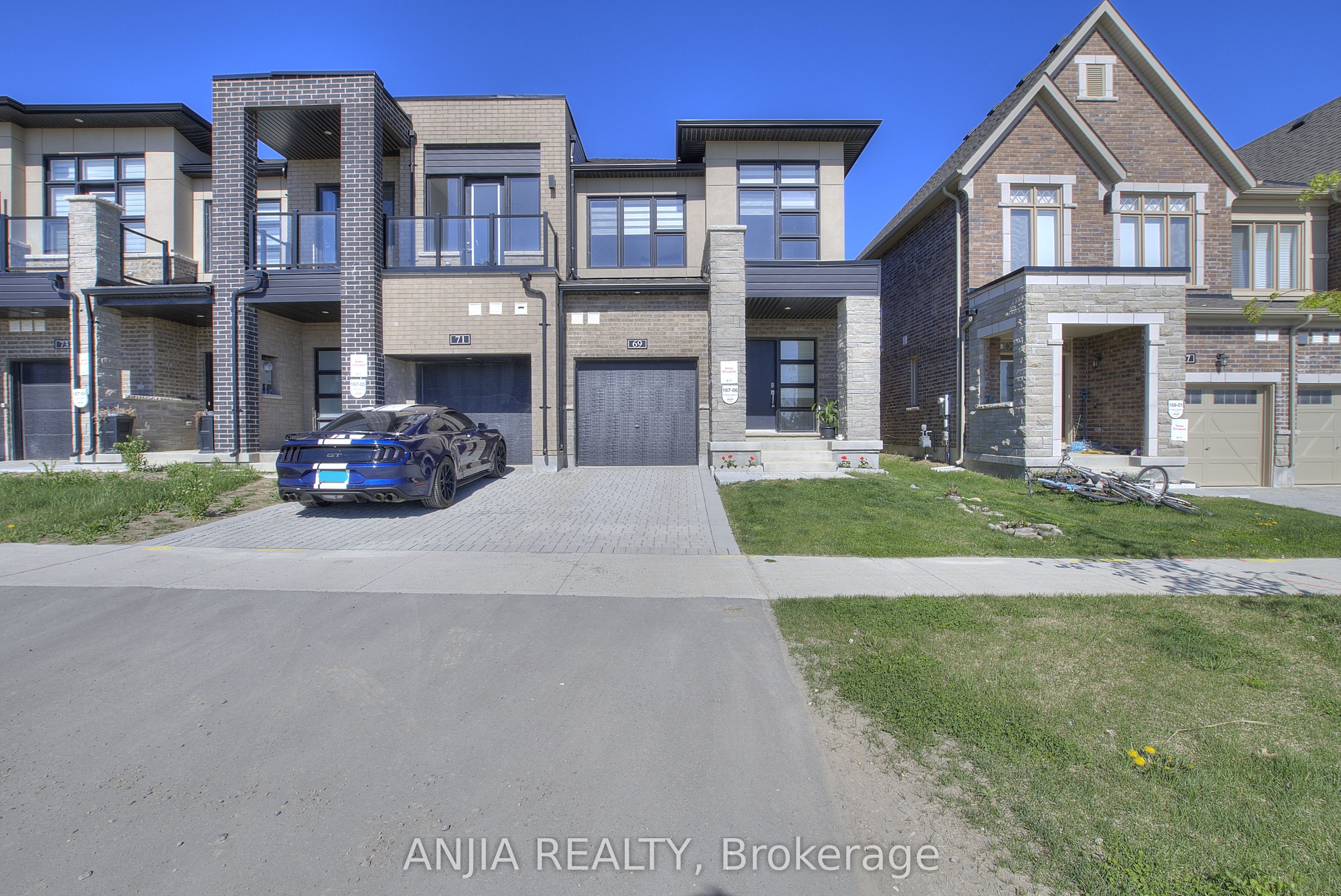 69 Freeman Williams Street Property Photo 2