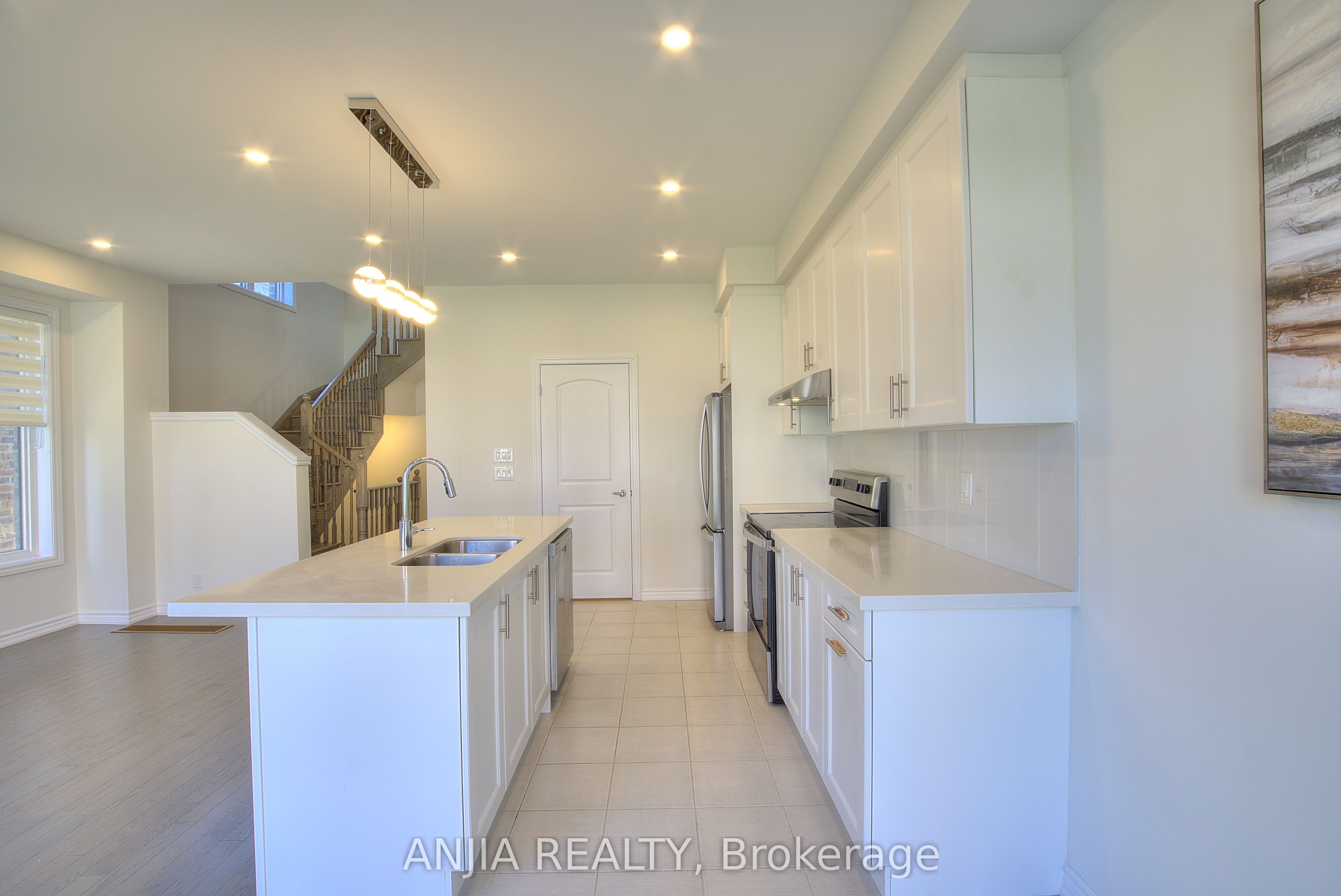69 Freeman Williams Street Property Photo 8