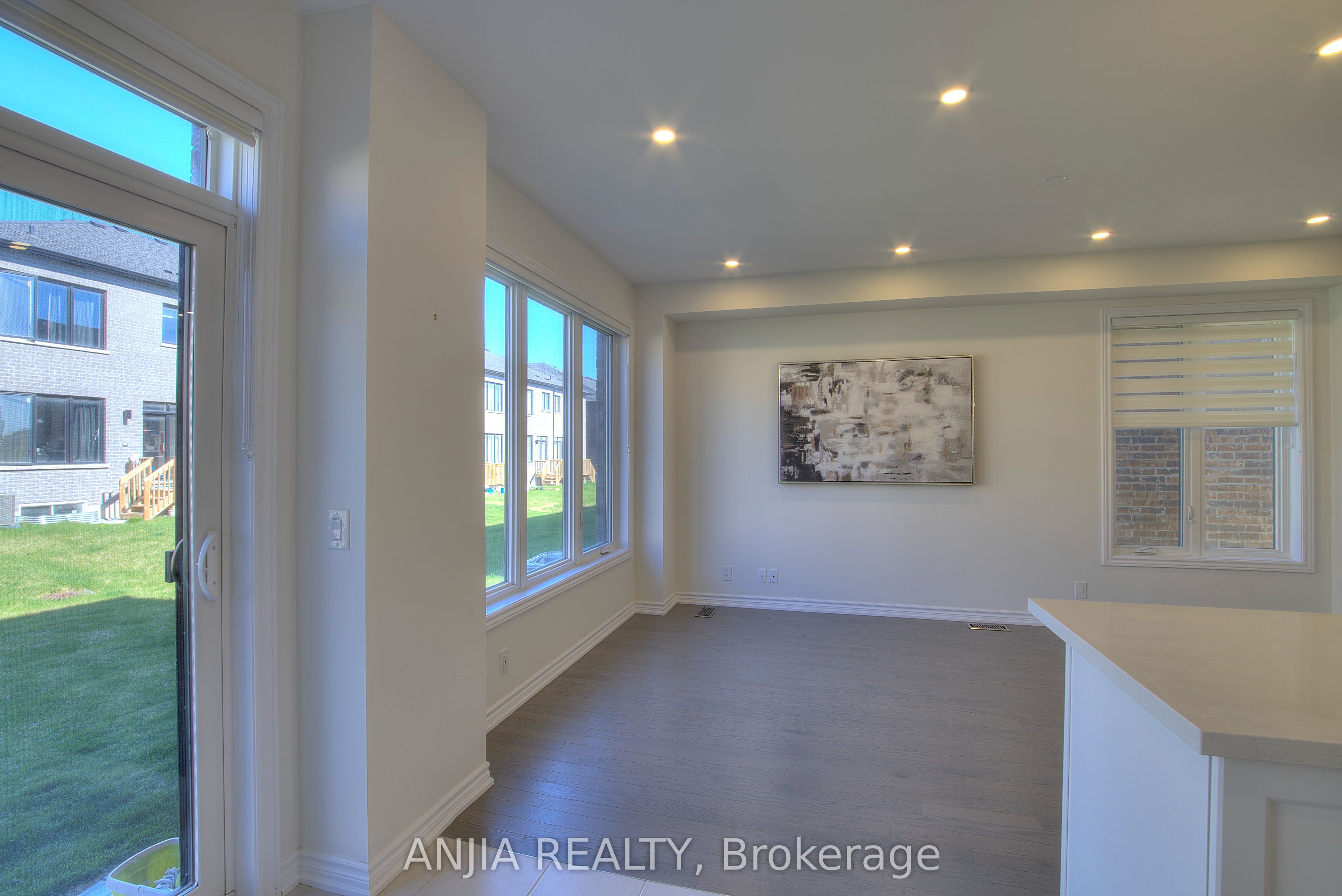 69 Freeman Williams Street Property Photo 10
