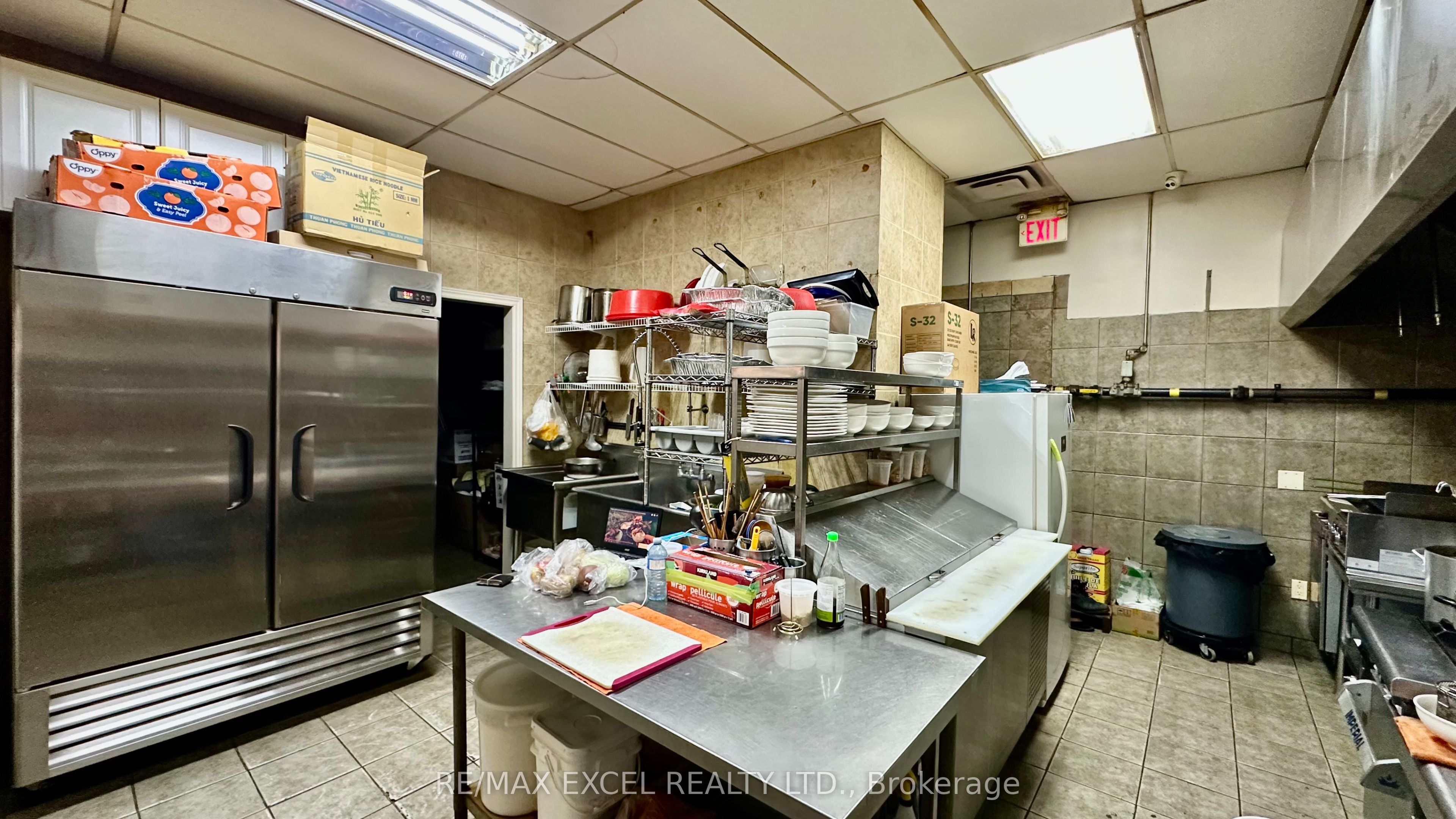 15461 Yonge St Property Photo 7