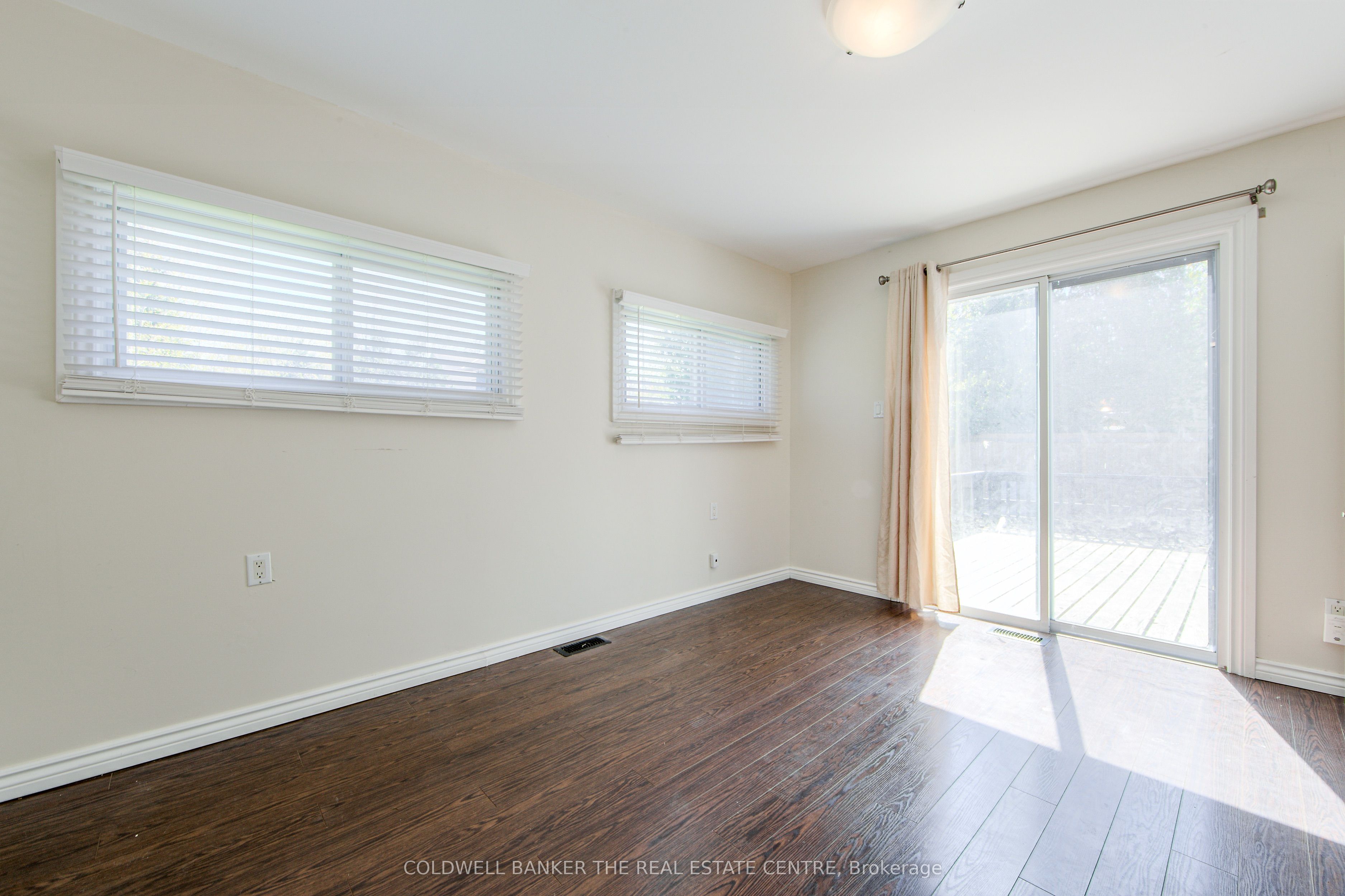 721 9th Line Property Photo 17