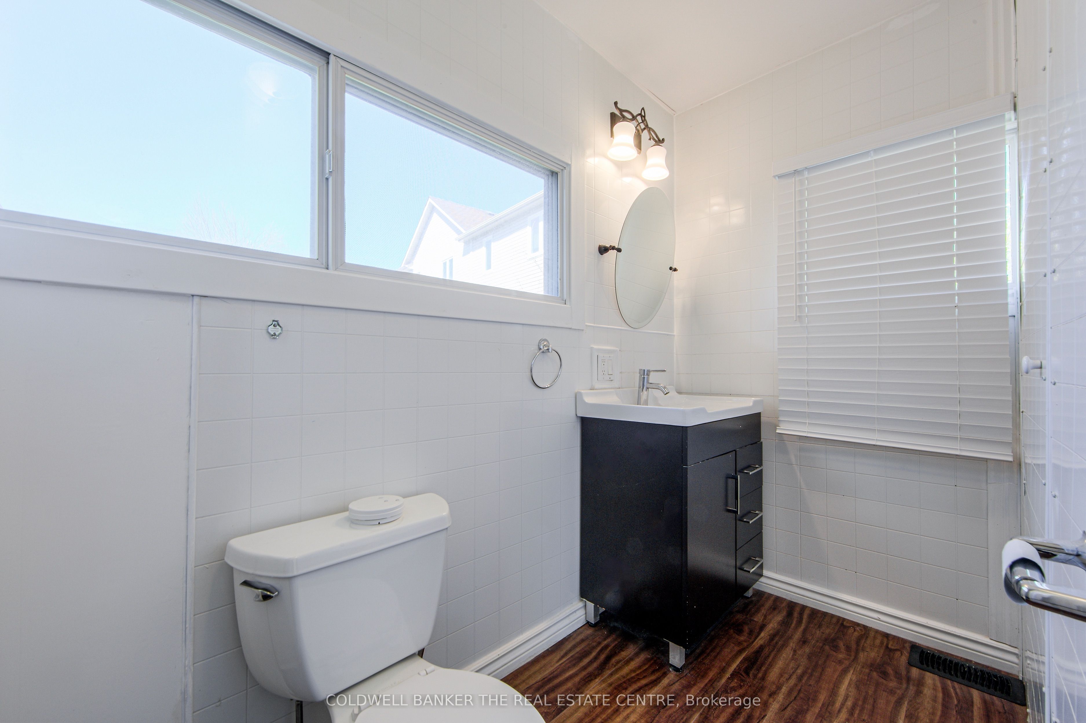 721 9th Line Property Photo 18