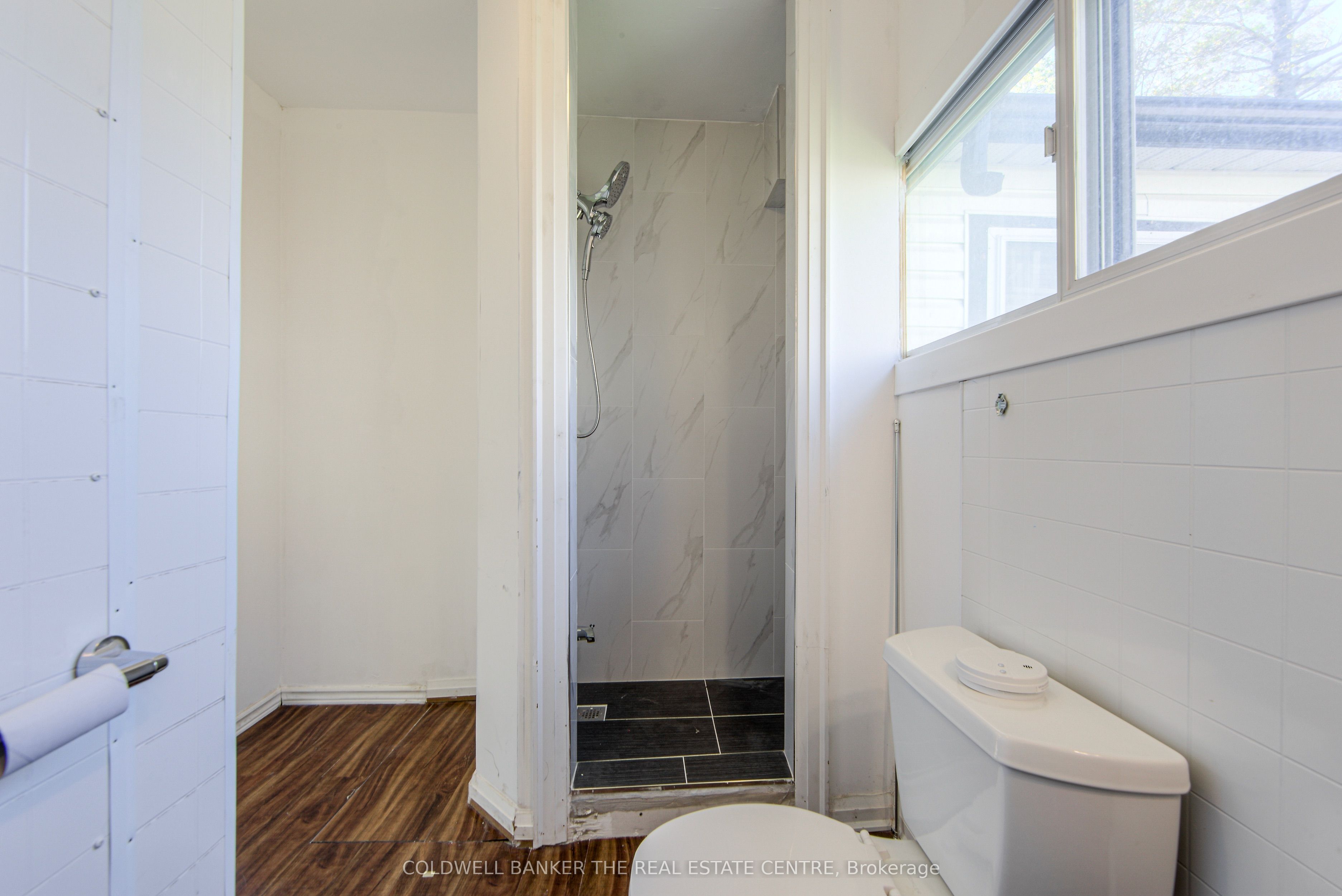 721 9th Line Property Photo 19