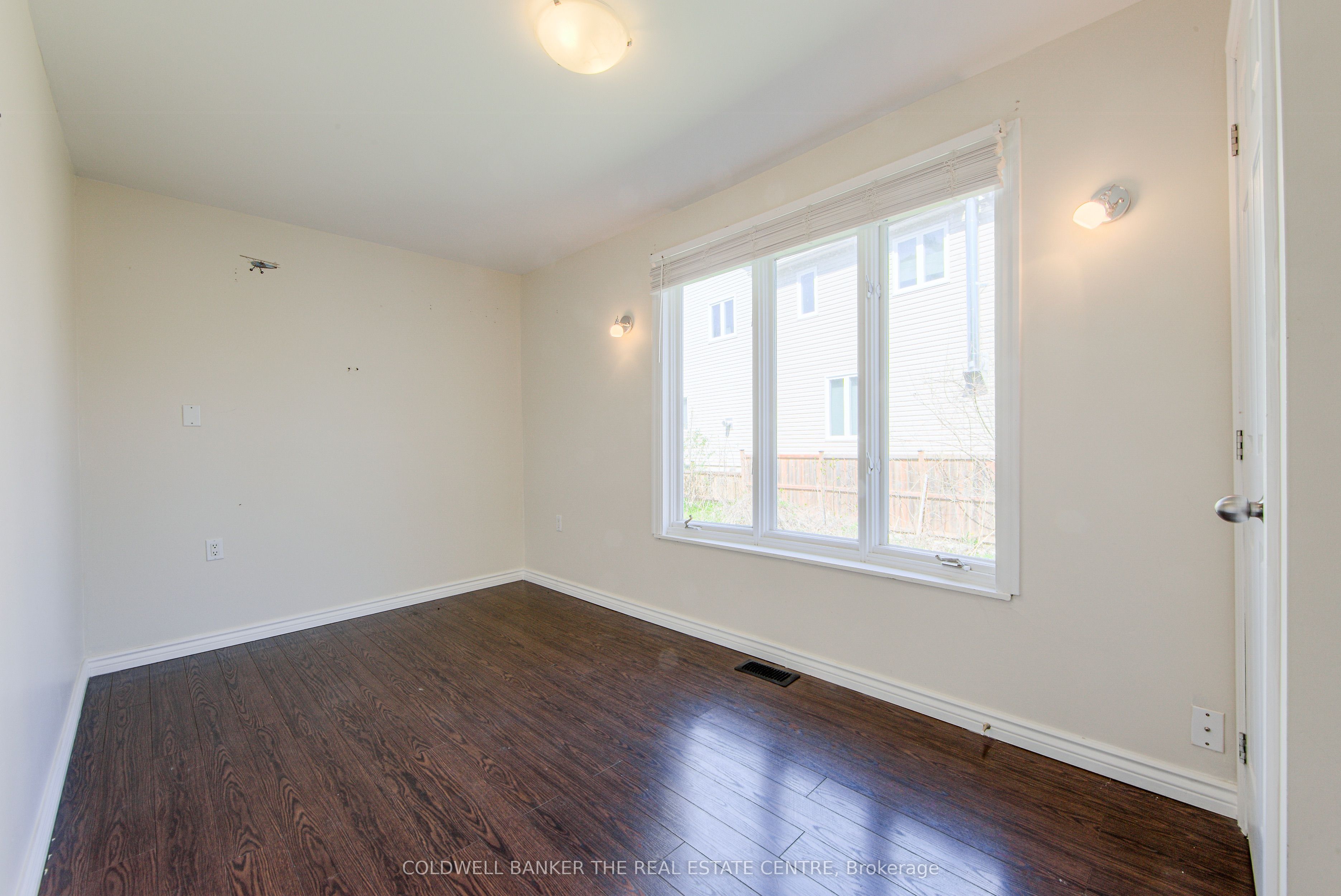 721 9th Line Property Photo 20