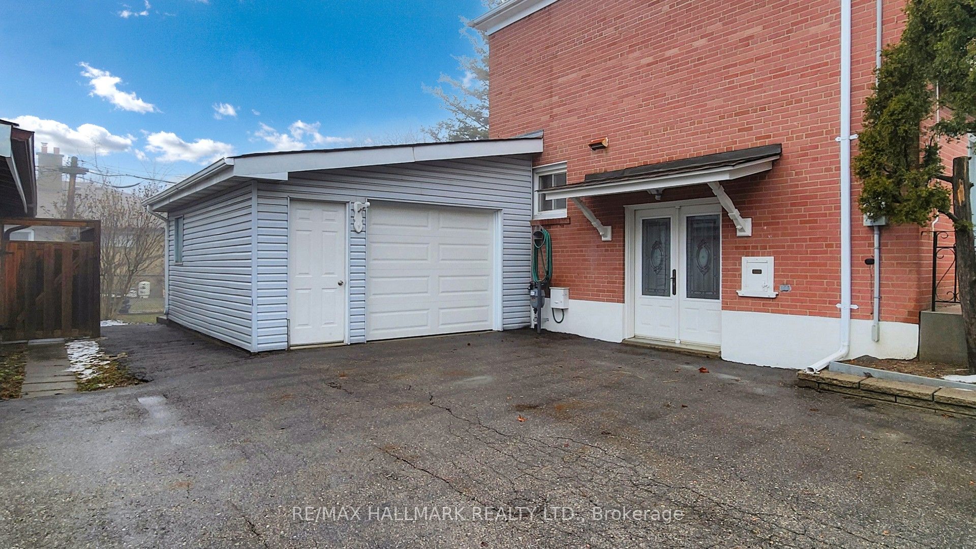 247 Demaine Crescent Property Photo 3