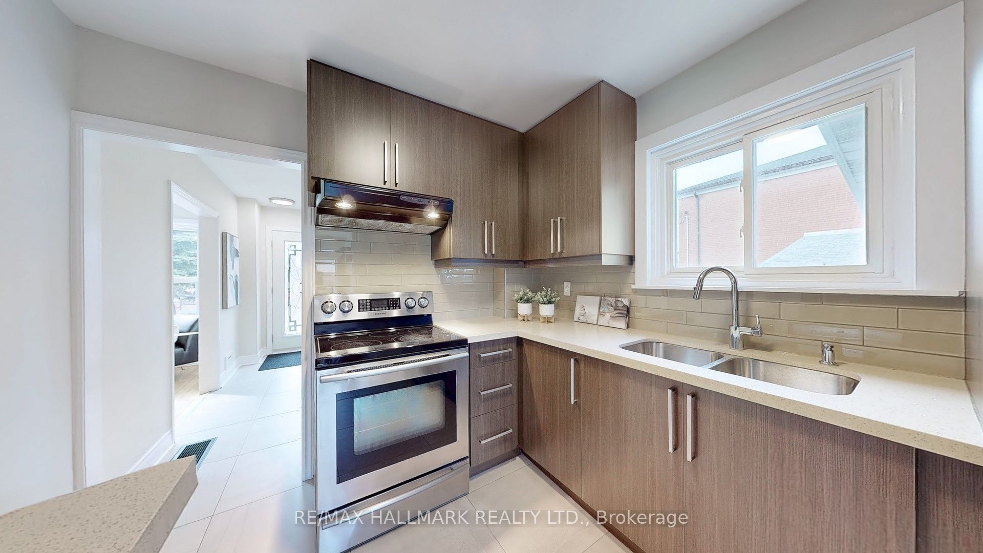 247 Demaine Crescent Property Photo 12