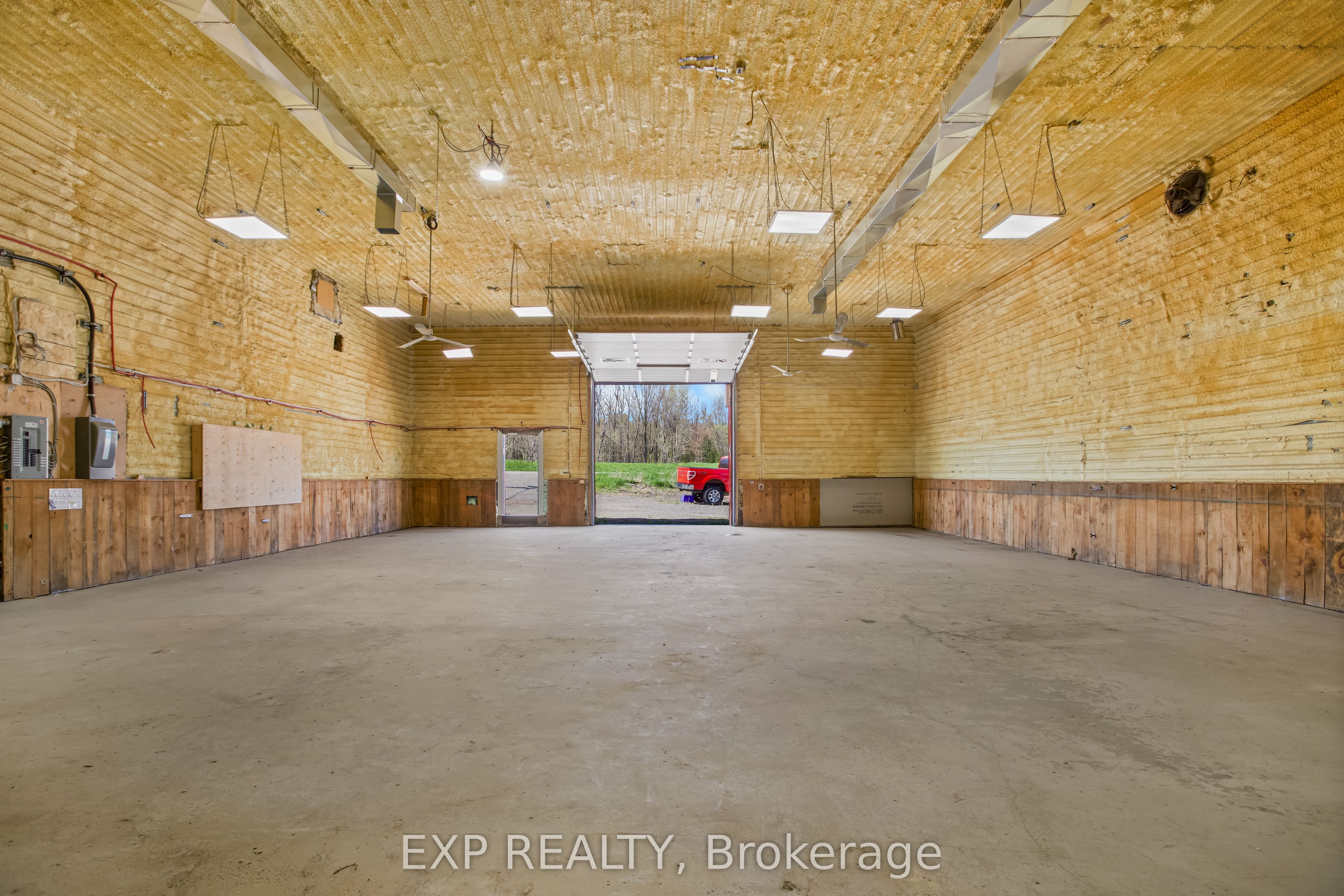 1153 Canal Rd Property Photo 7
