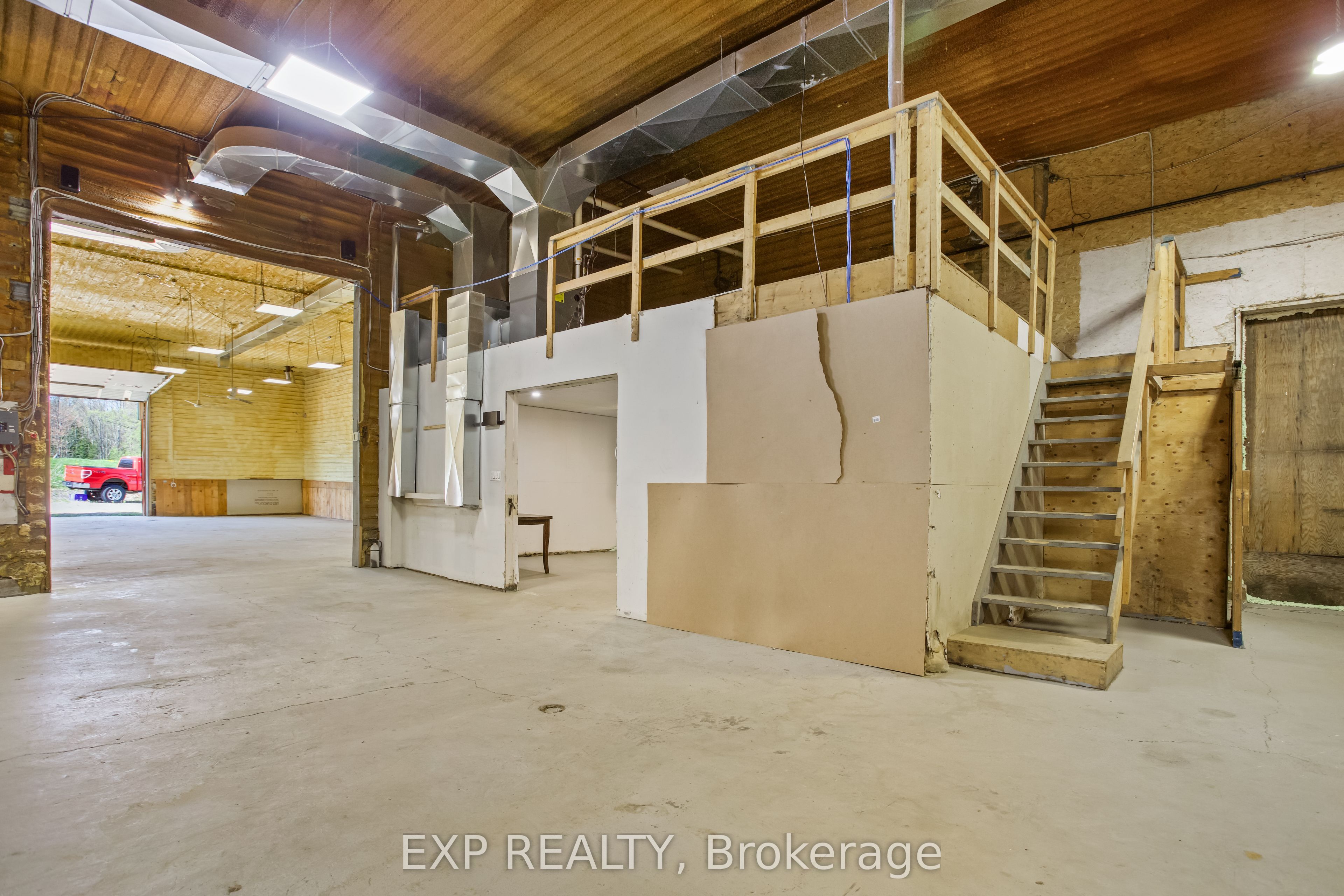 1153 Canal Rd Property Photo 12