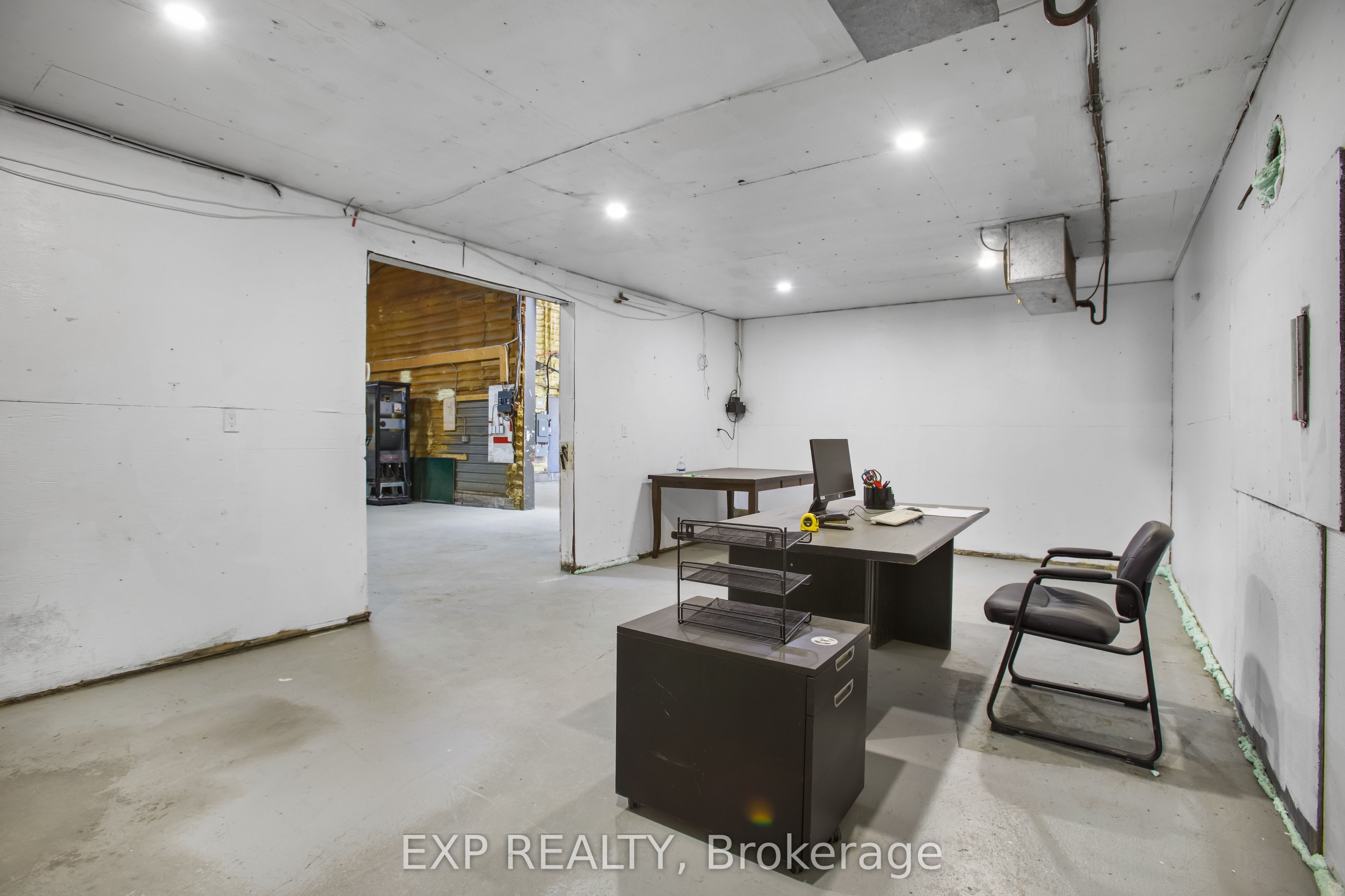 1153 Canal Rd Property Photo 16