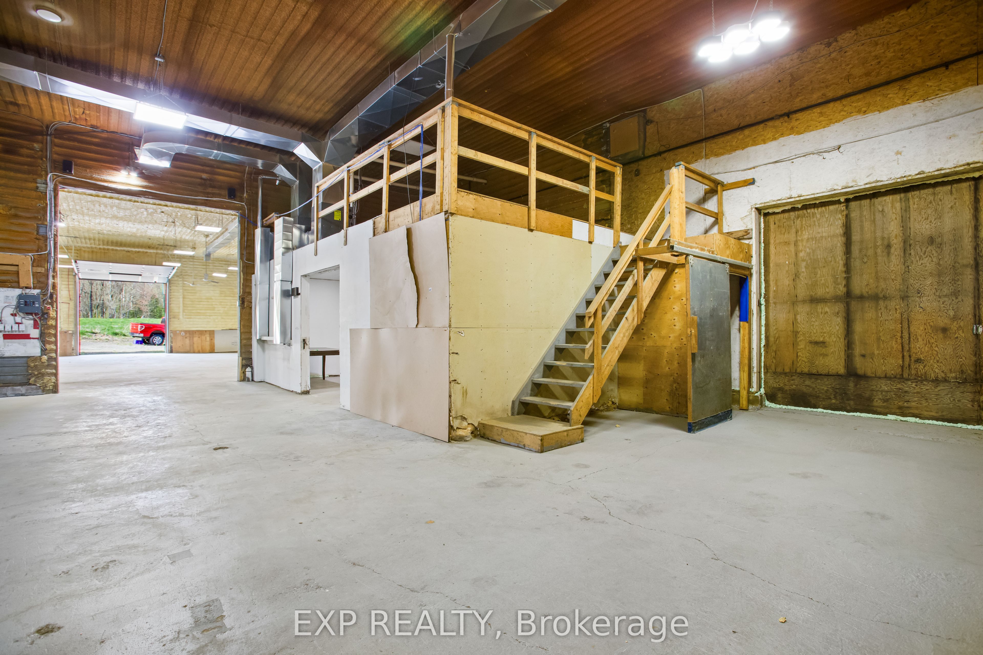 1153 Canal Rd Property Photo 23