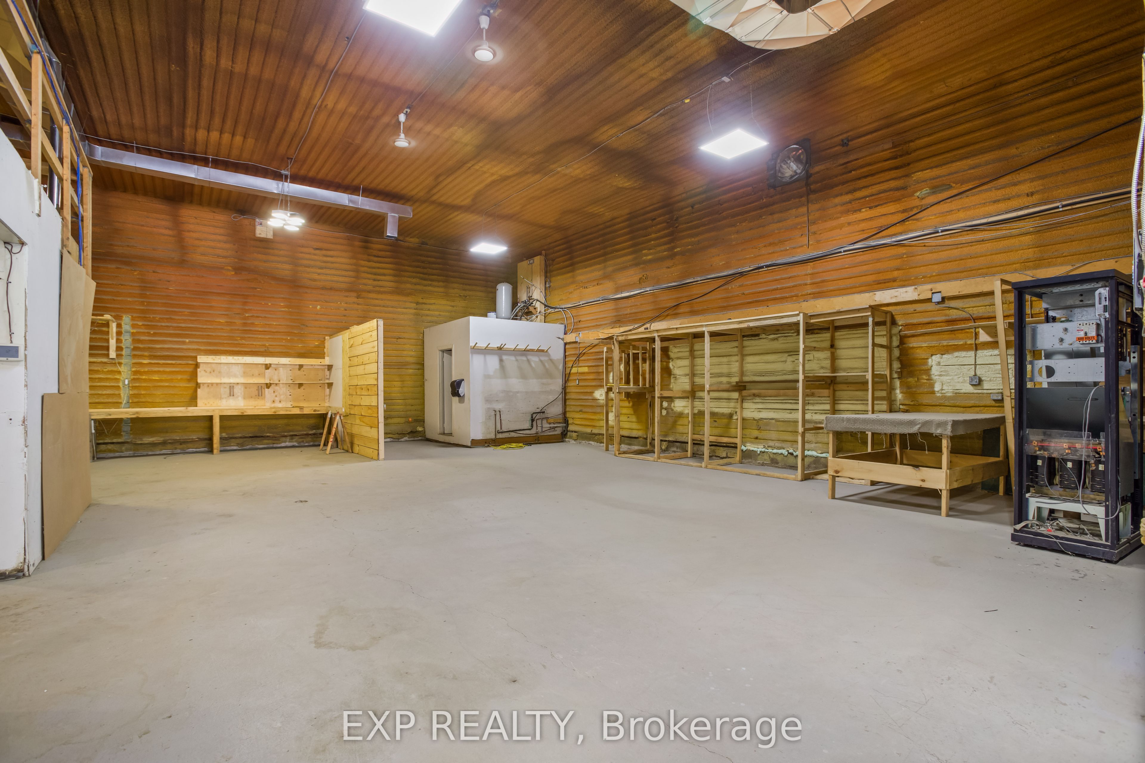 1153 Canal Rd Property Photo 24
