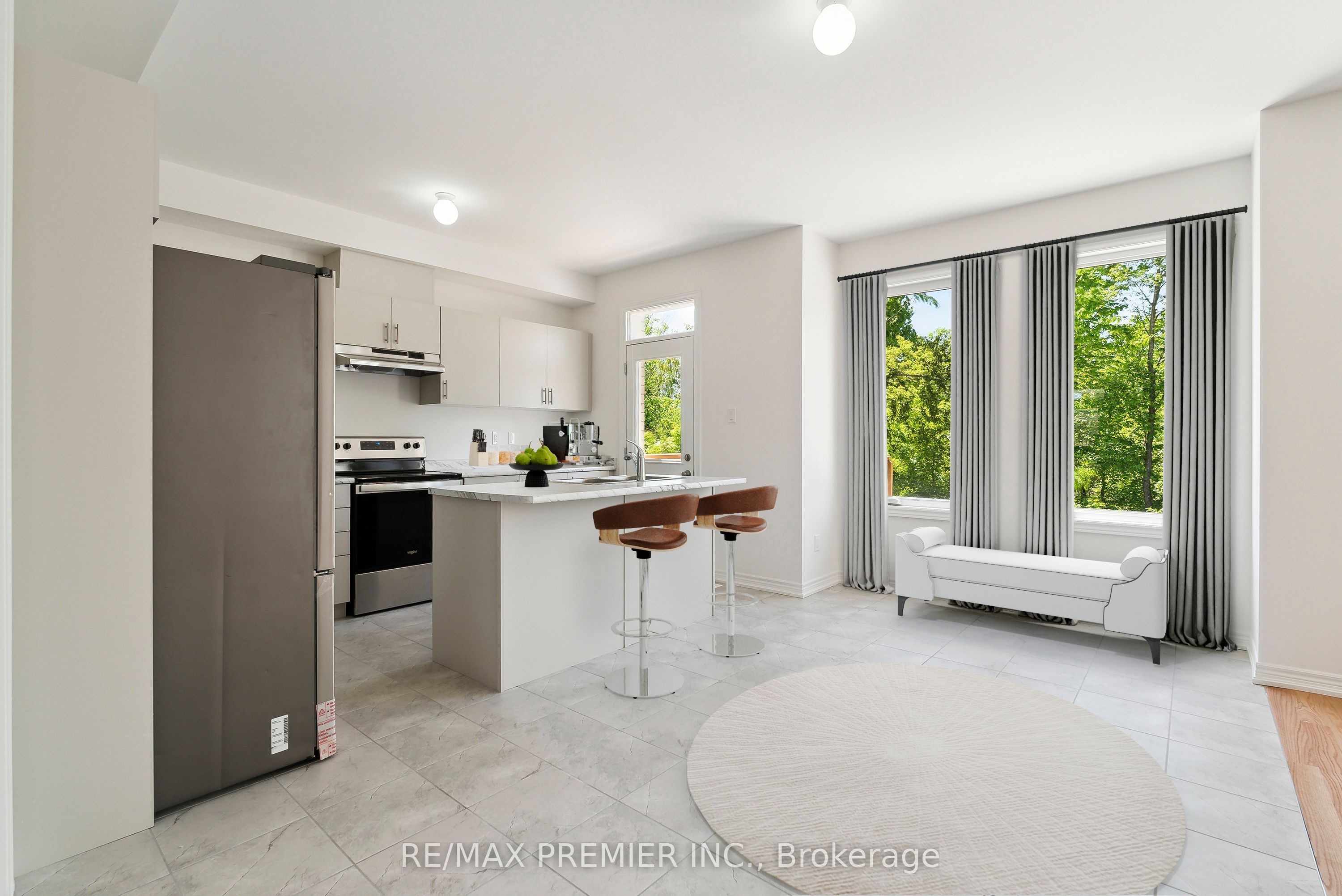 52 Baycroft Boulevard Property Photo 5
