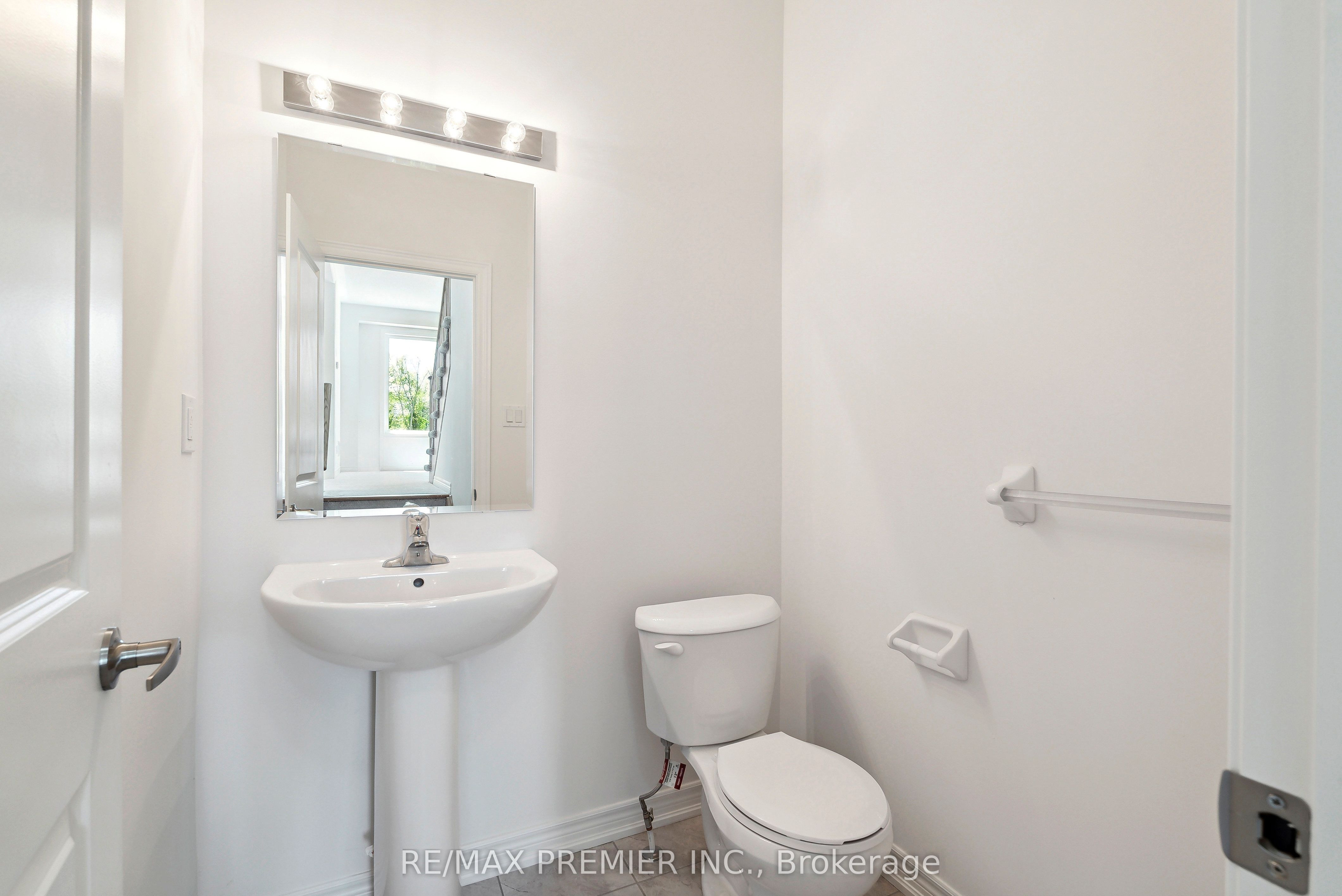 52 Baycroft Boulevard Property Photo 18