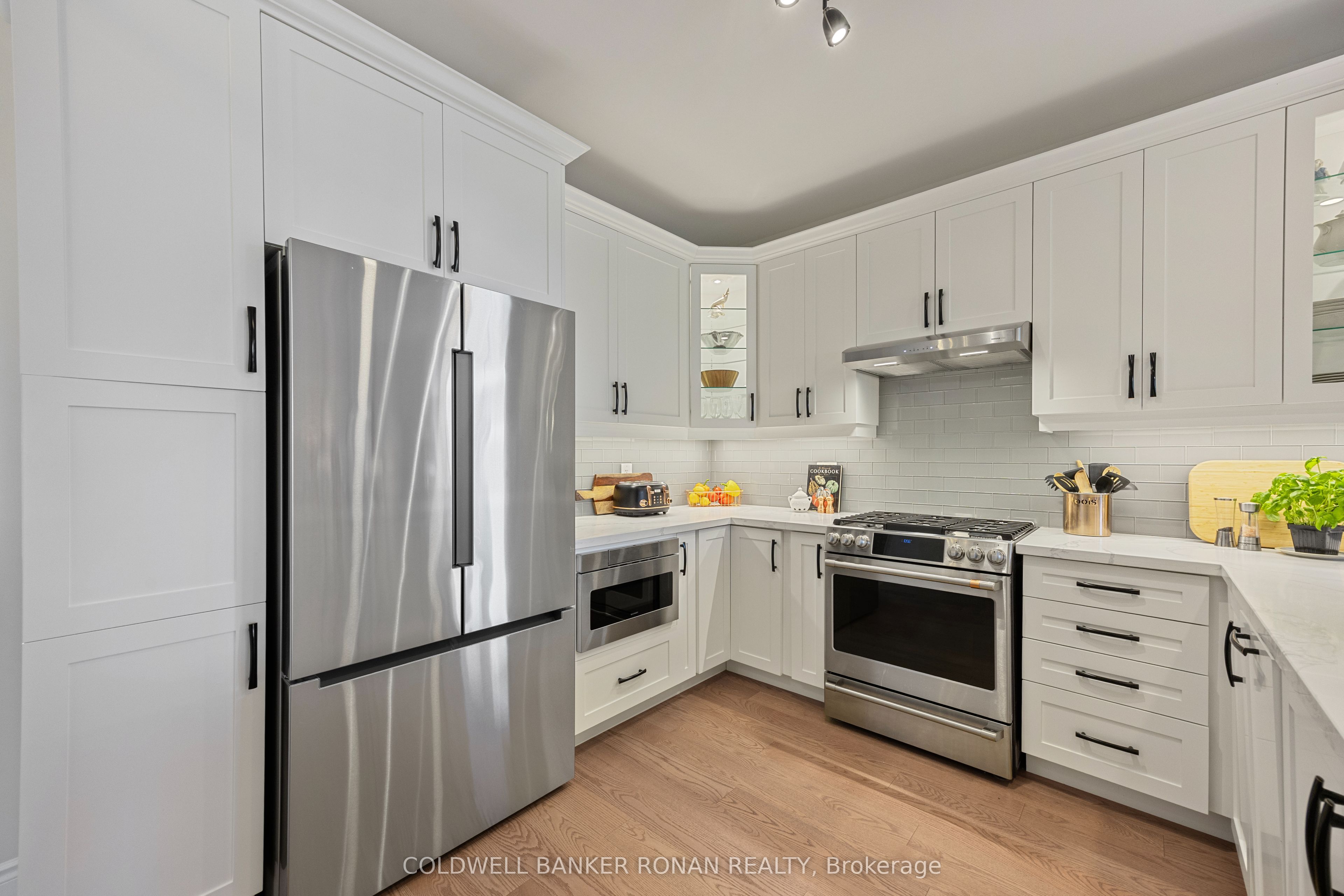 114 Summerhill Drive Property Photo 8