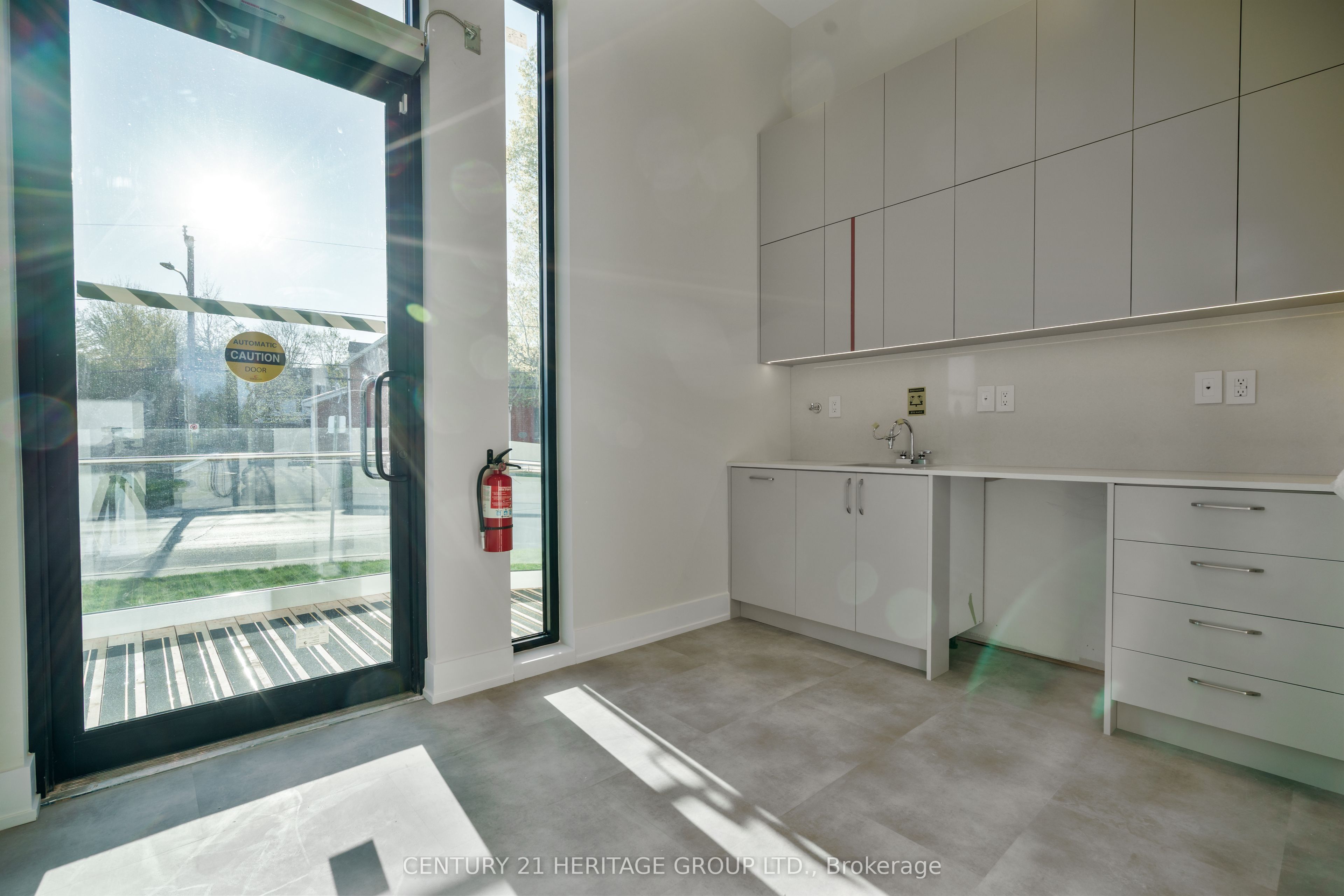 107 Toronto Street Property Photo 4