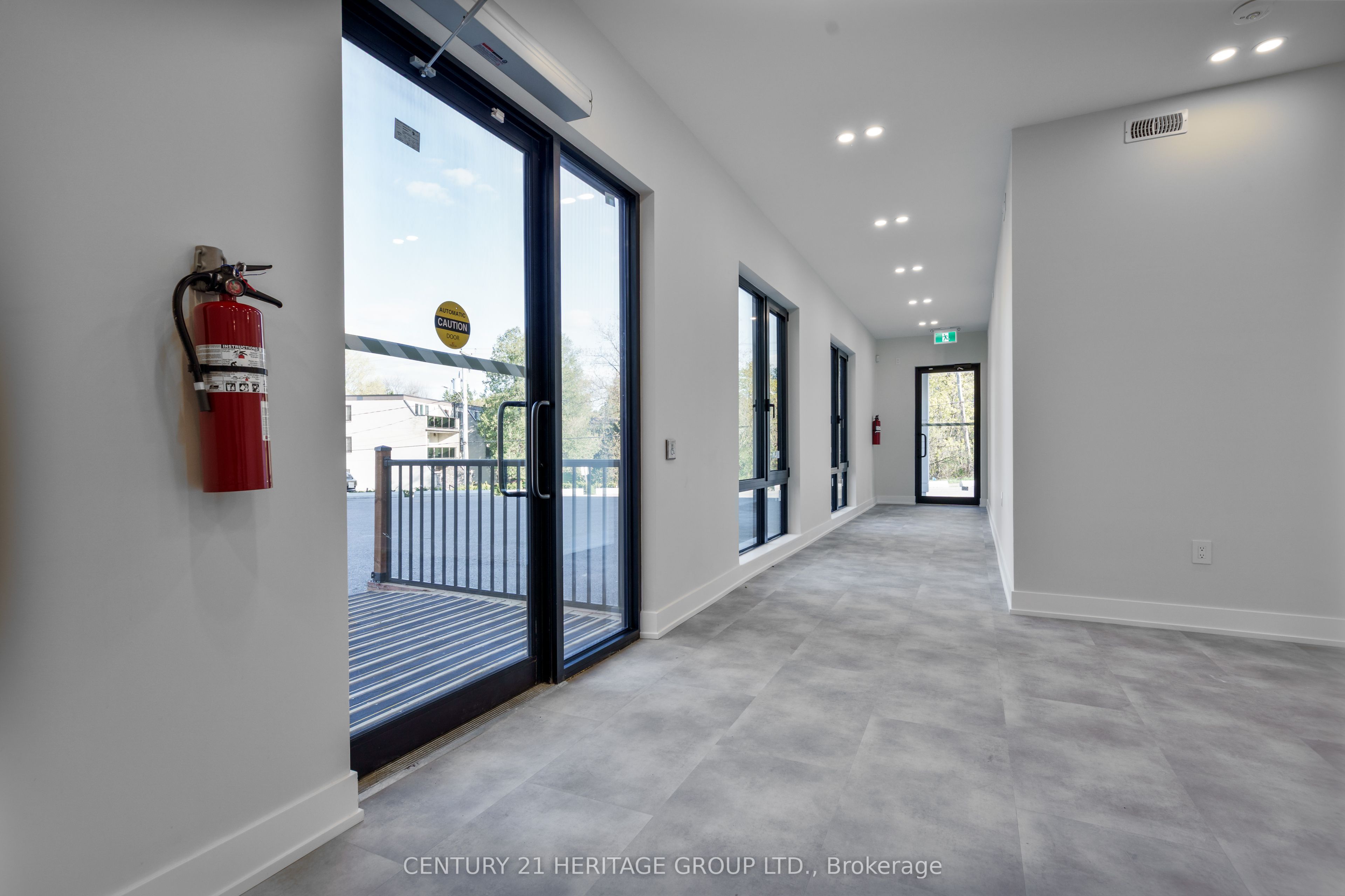 107 Toronto Street Property Photo 8