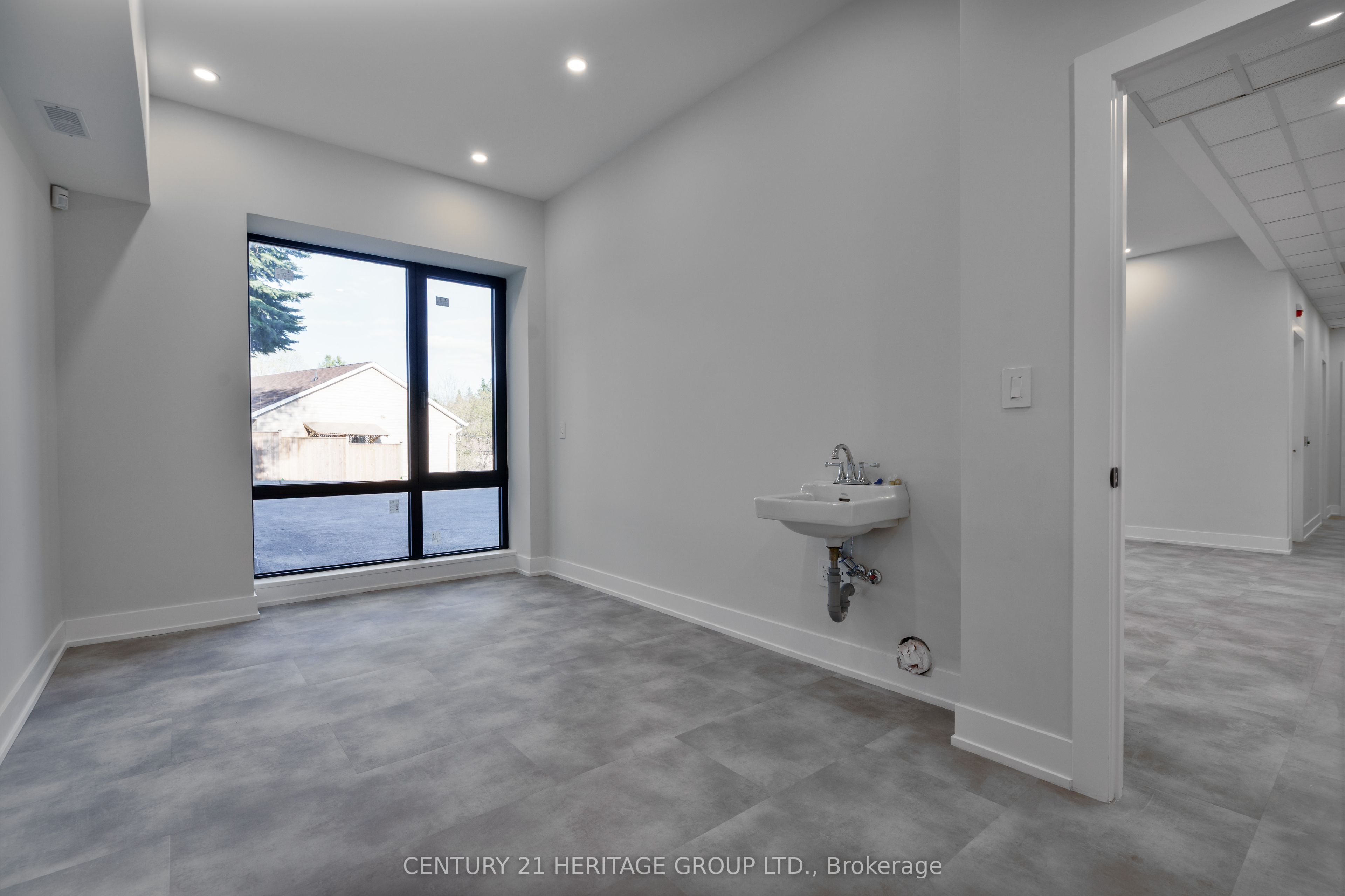 107 Toronto Street Property Photo 9