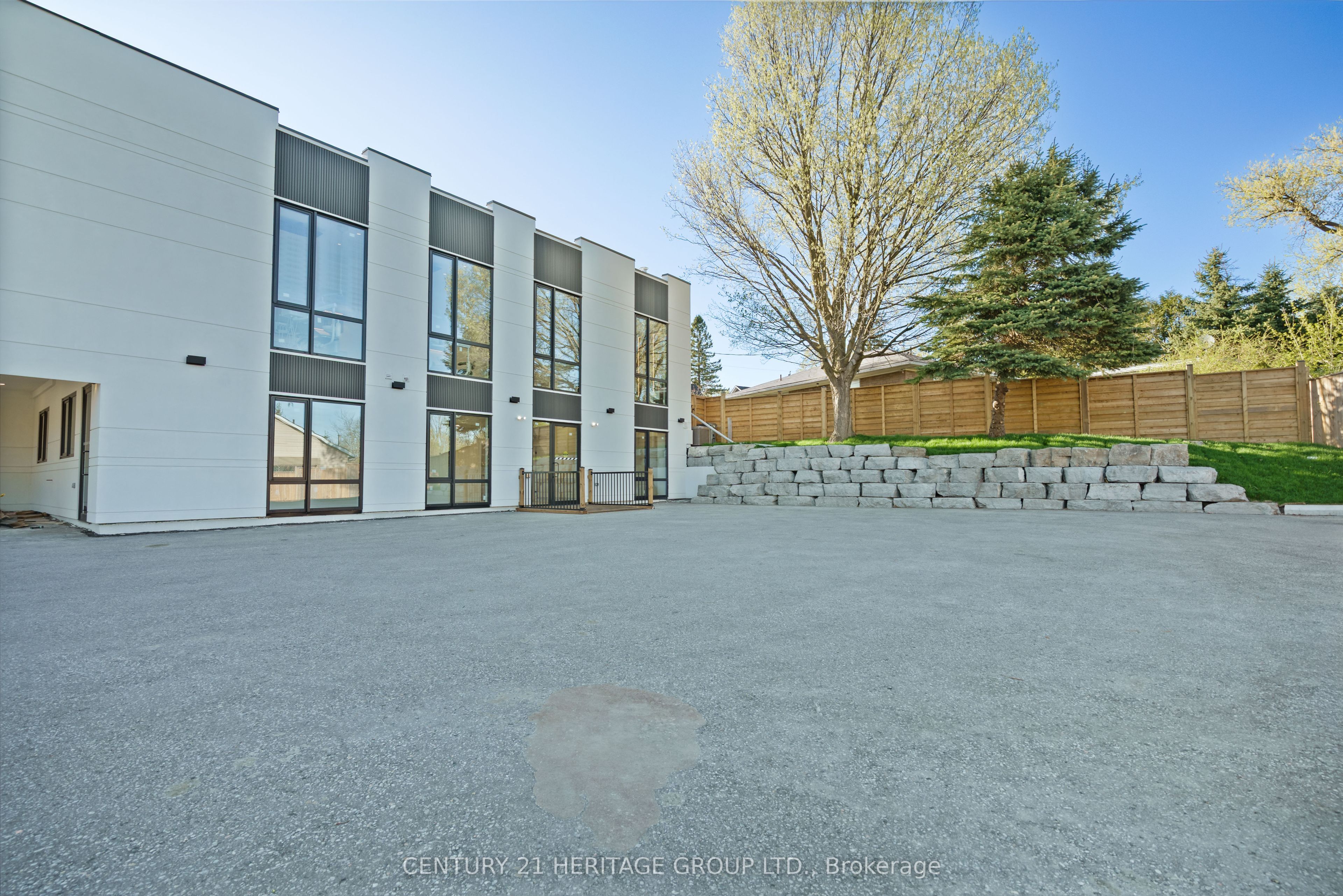 107 Toronto Street Property Photo 17
