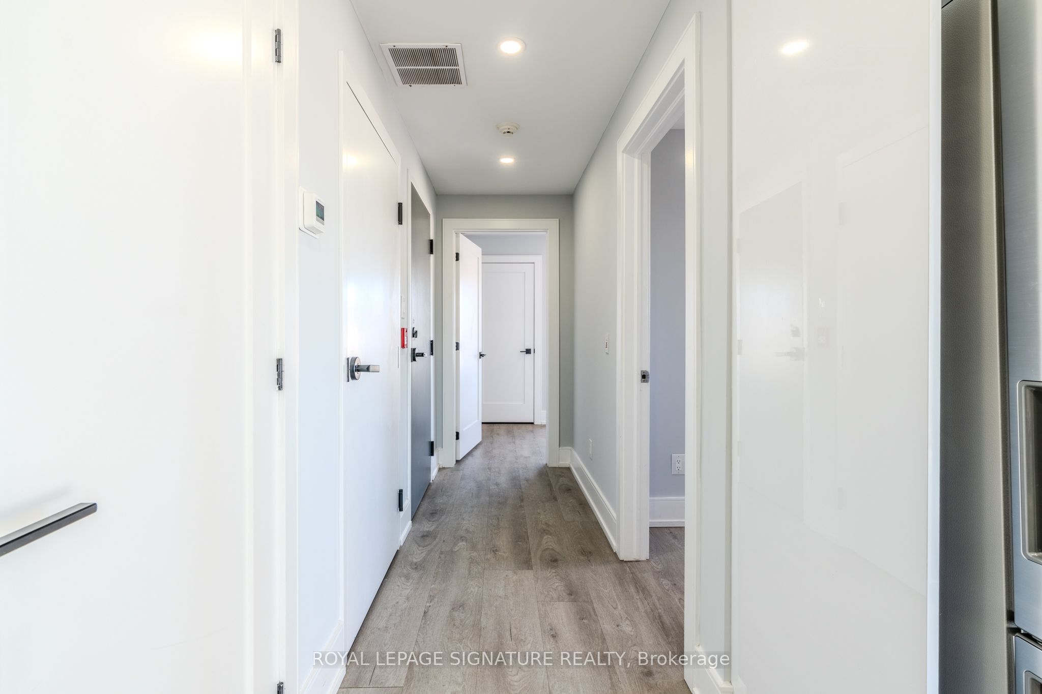 66 John Street W 202 Property Photo 7