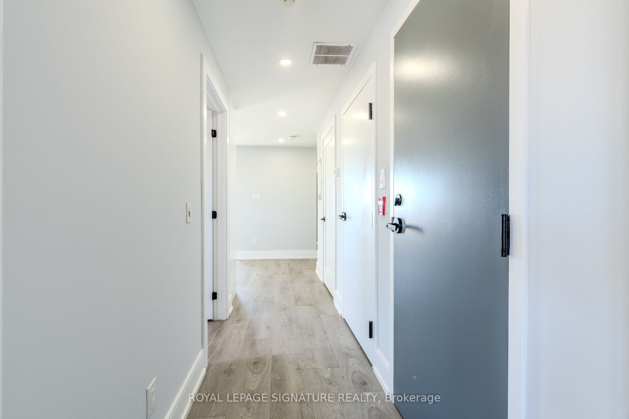 66 John Street W 202 Property Photo 10