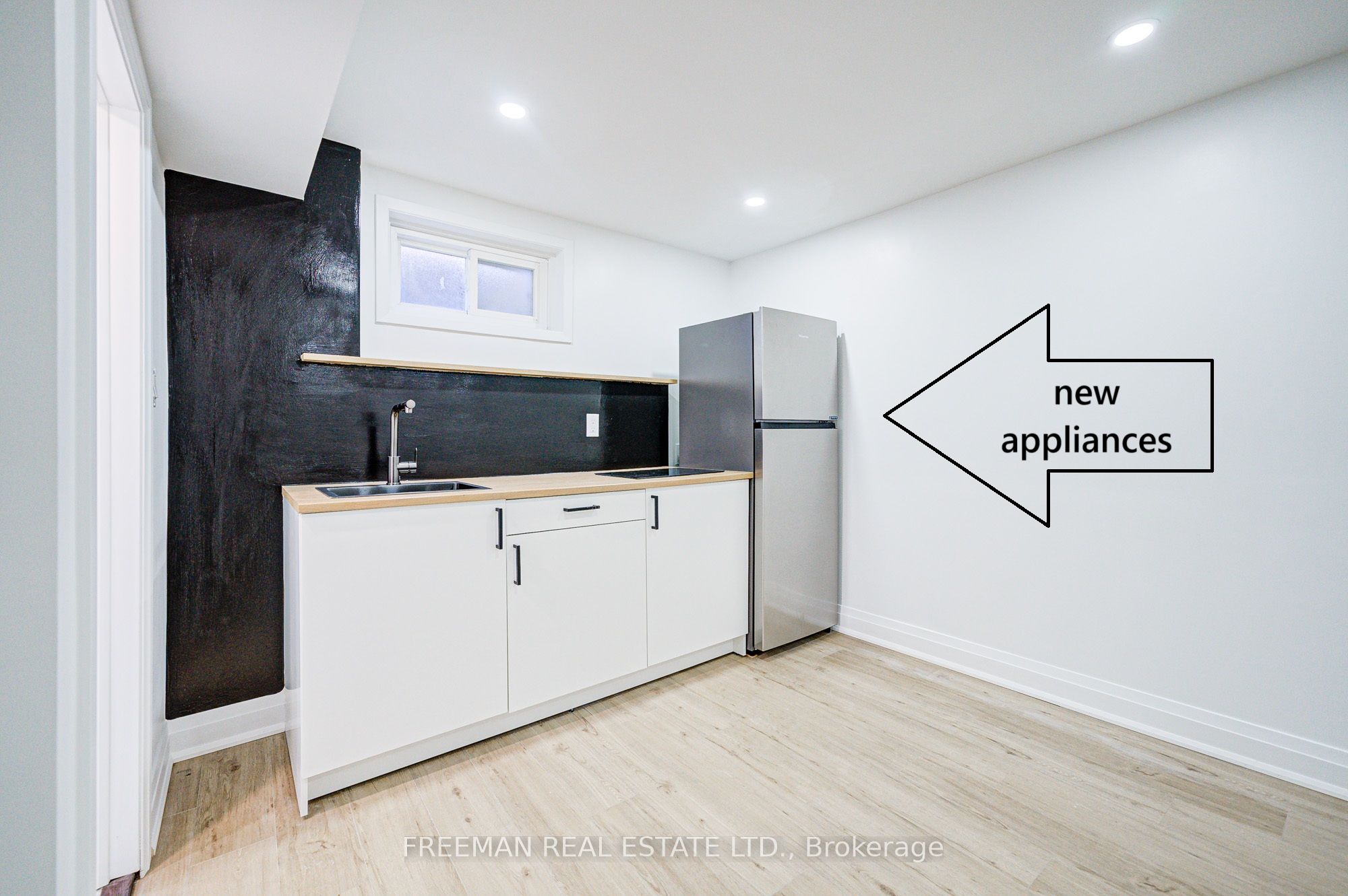 #apt. B - 16 Carey Crescent Property Photo 2