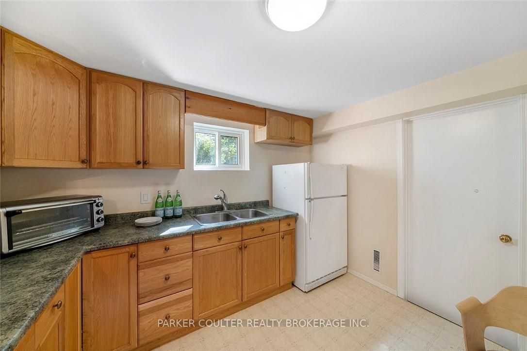 11 Robertson Road Property Photo 14