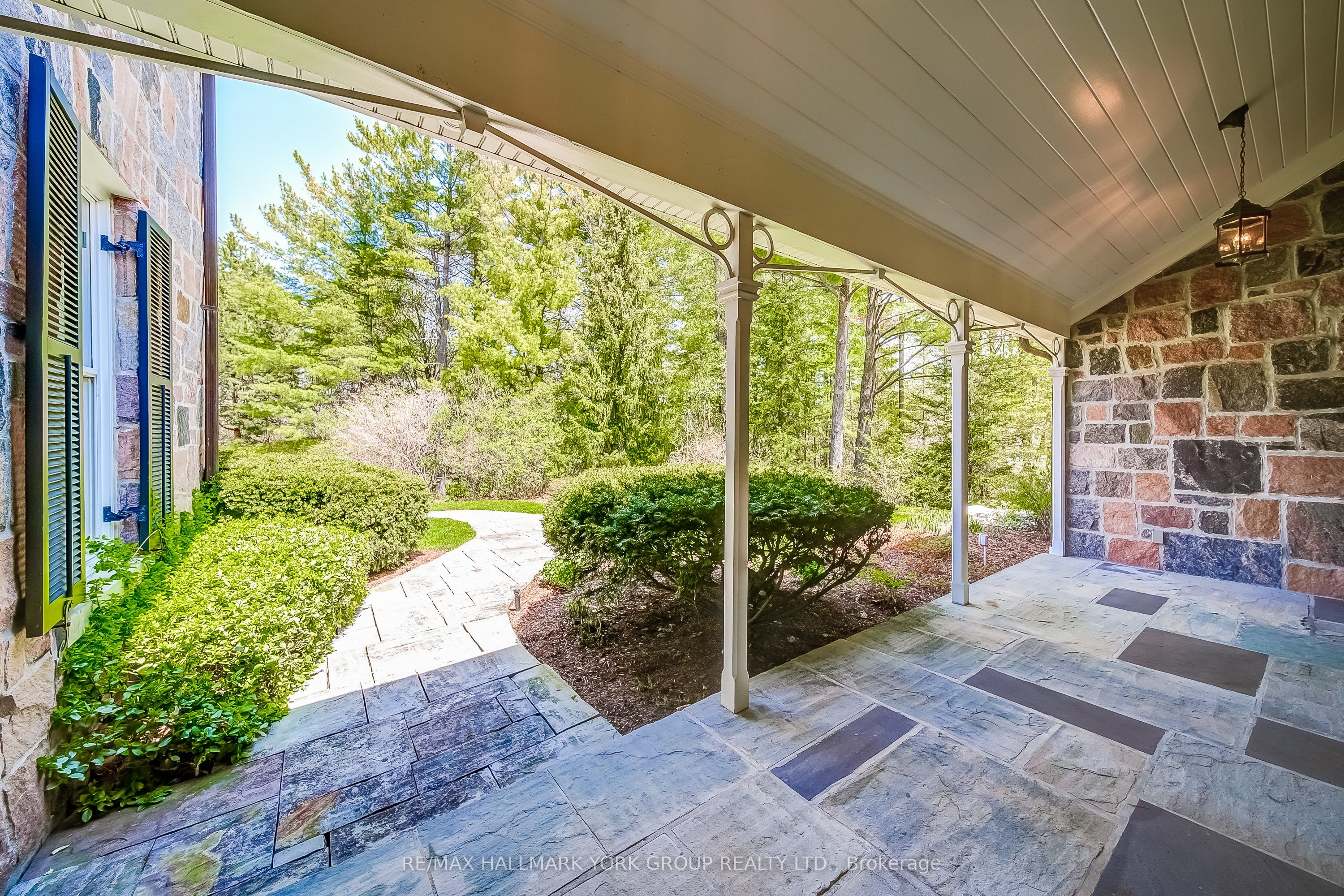 553 St John's Sideroad Property Photo 6