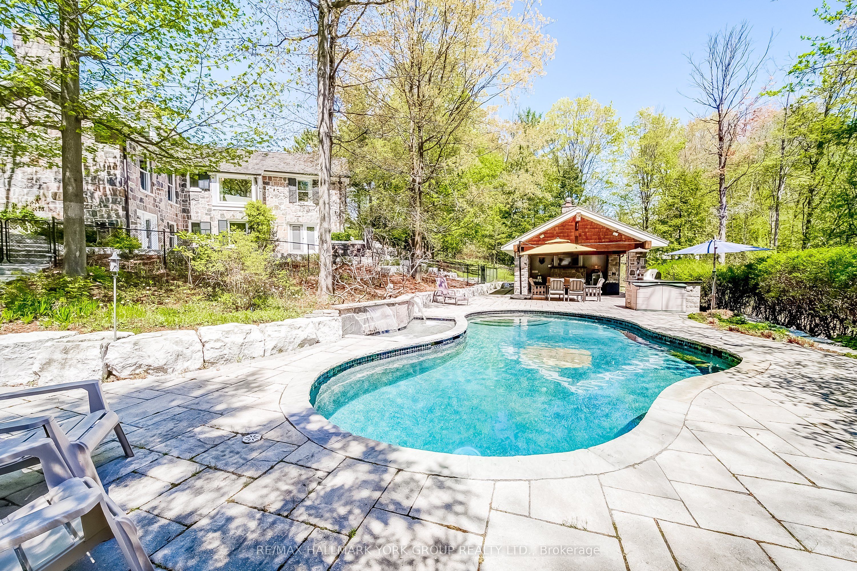 553 St John's Sideroad Property Photo 45
