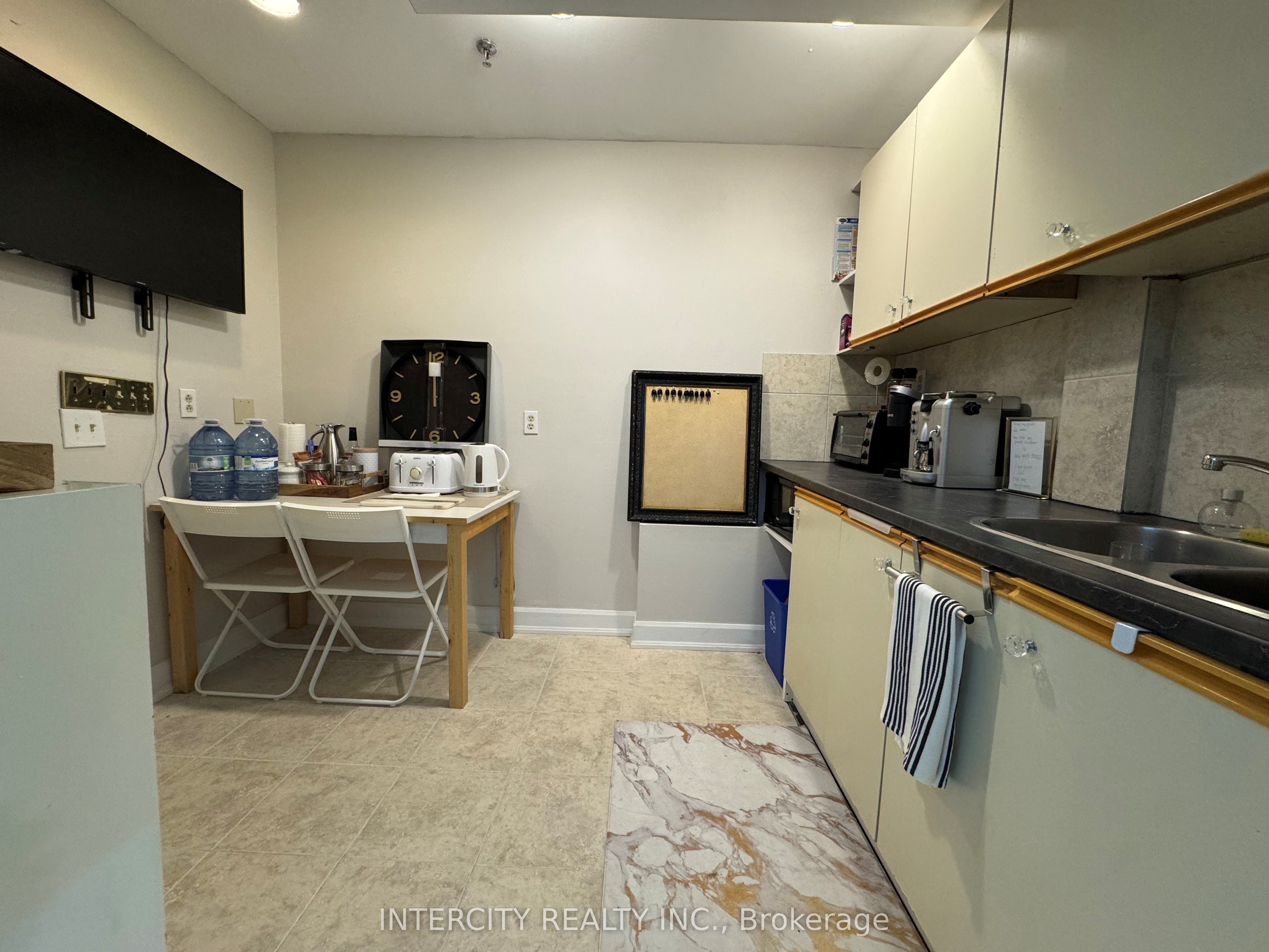 2100 Steeles Avenue W 104 Property Photo 3
