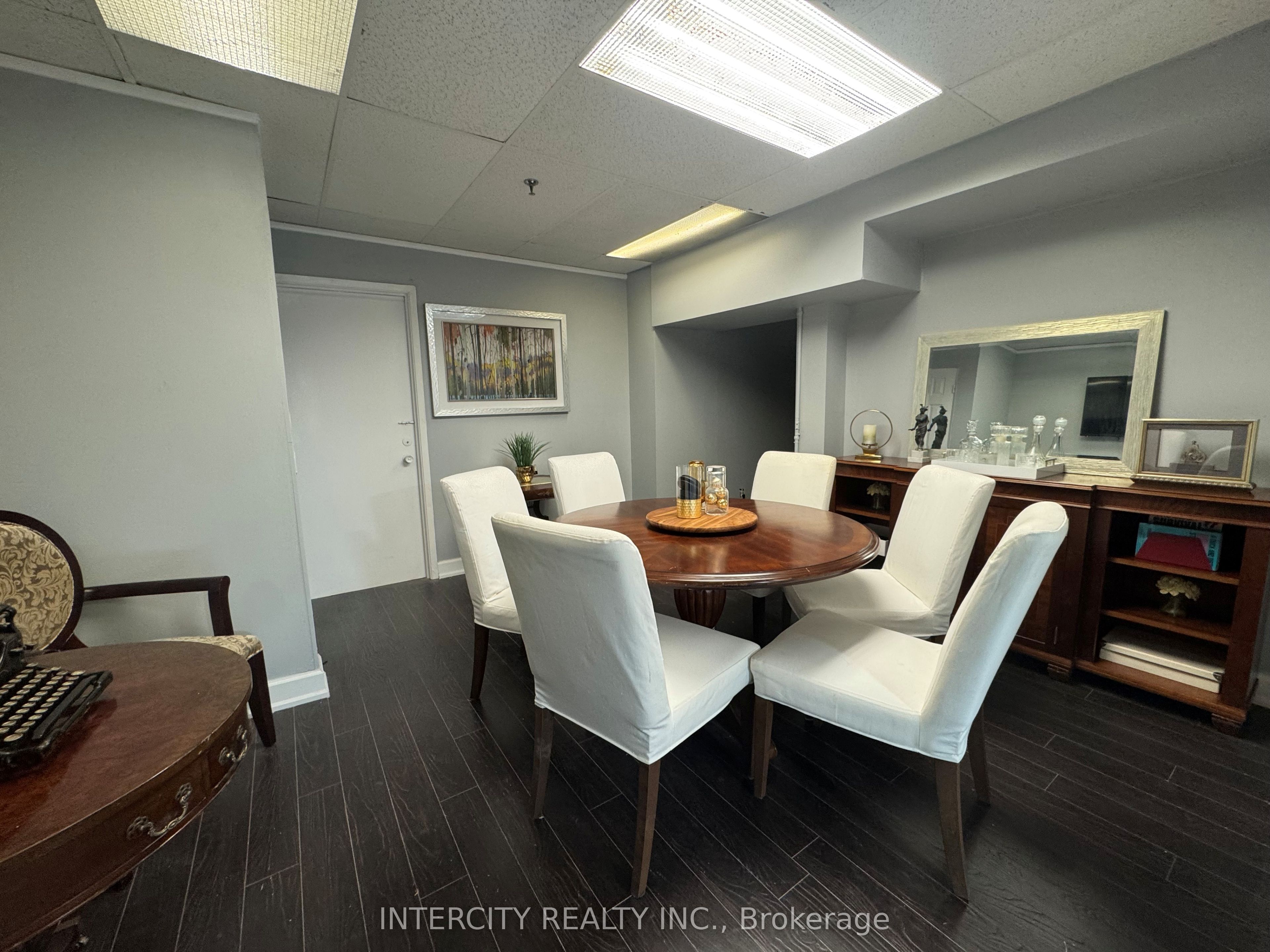 2100 Steeles Avenue W 104 Property Photo 6