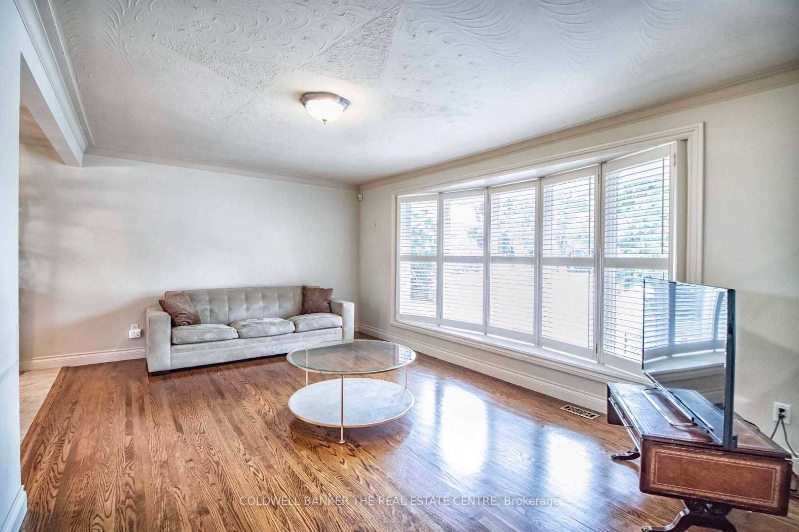 4 Orlon Crescent Property Photo 3