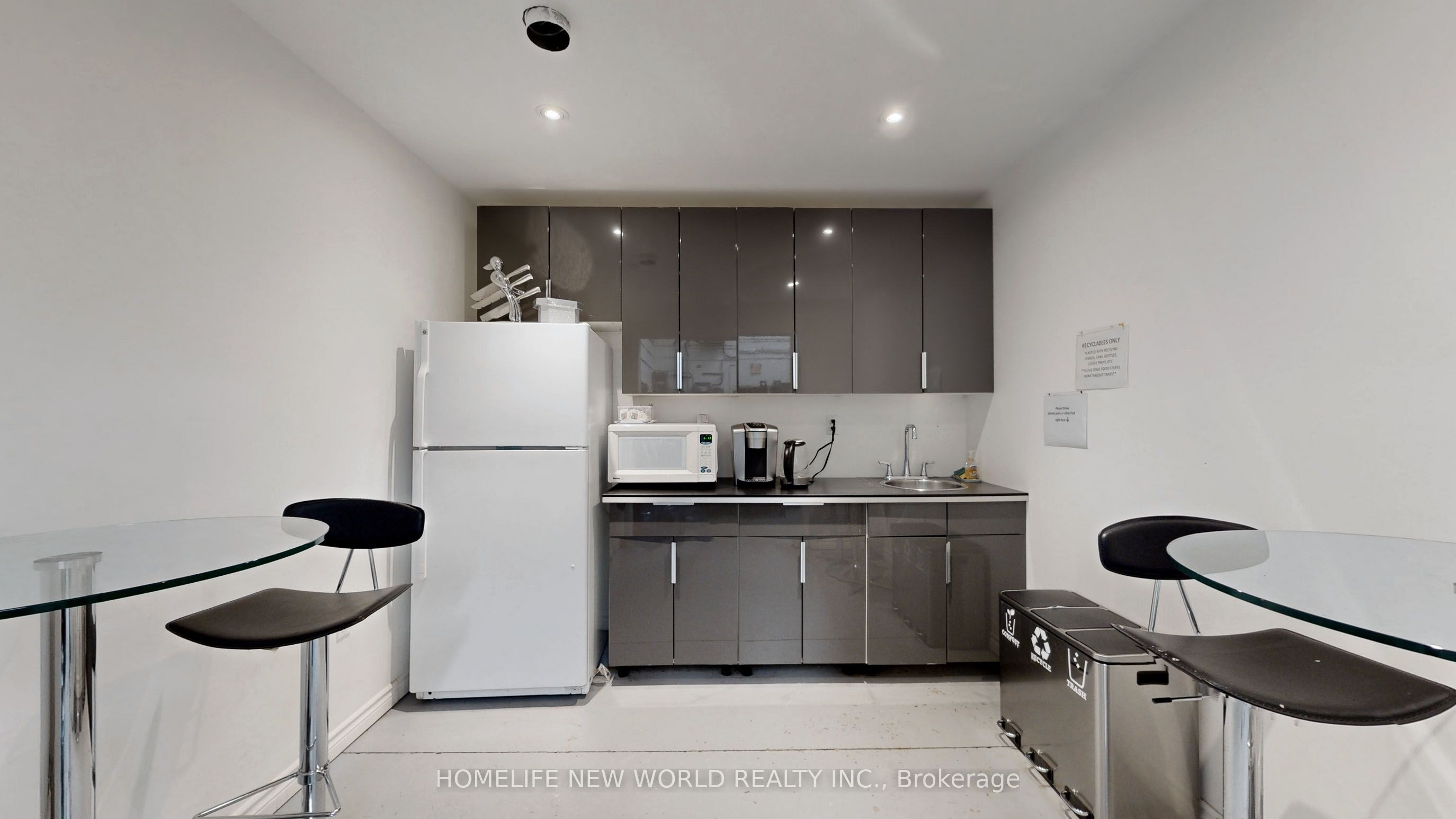 195 Clayton Drive 8&9 Property Photo 21