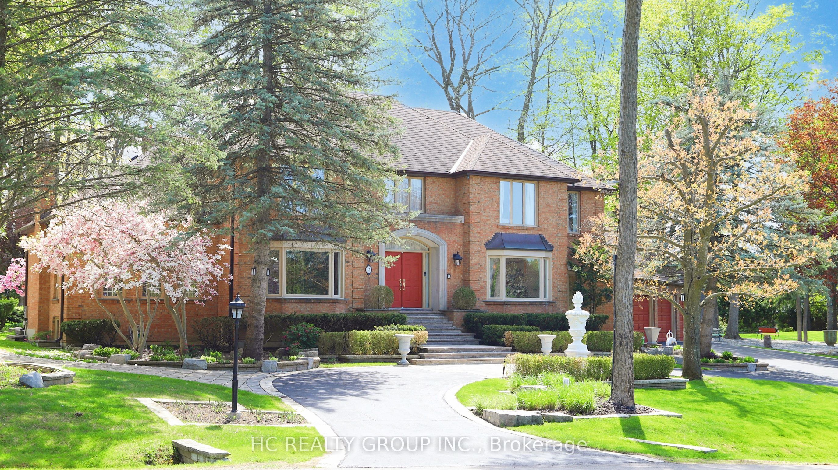 2 Glenridge Drive Property Photo 1