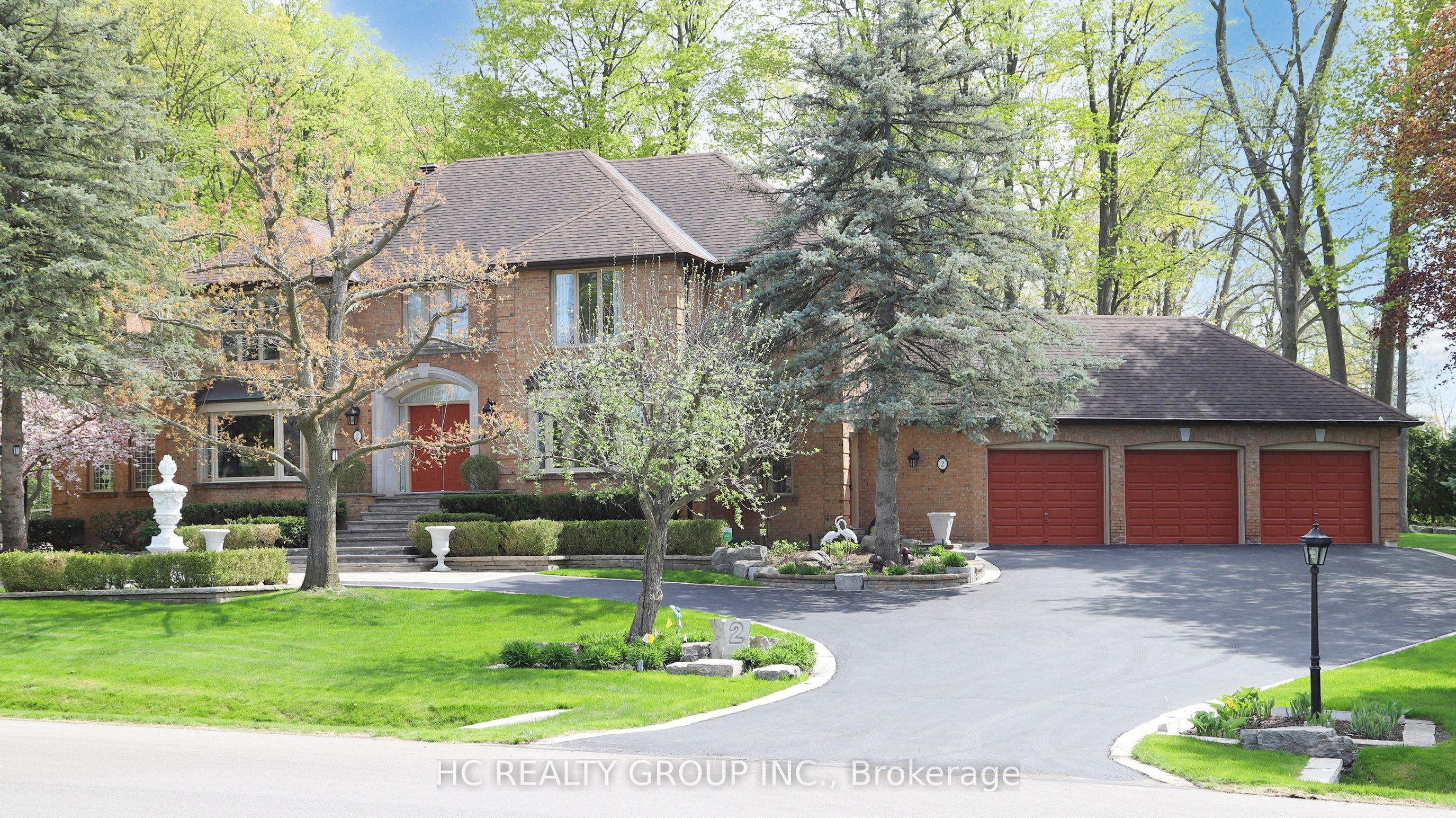 2 Glenridge Drive Property Photo 2