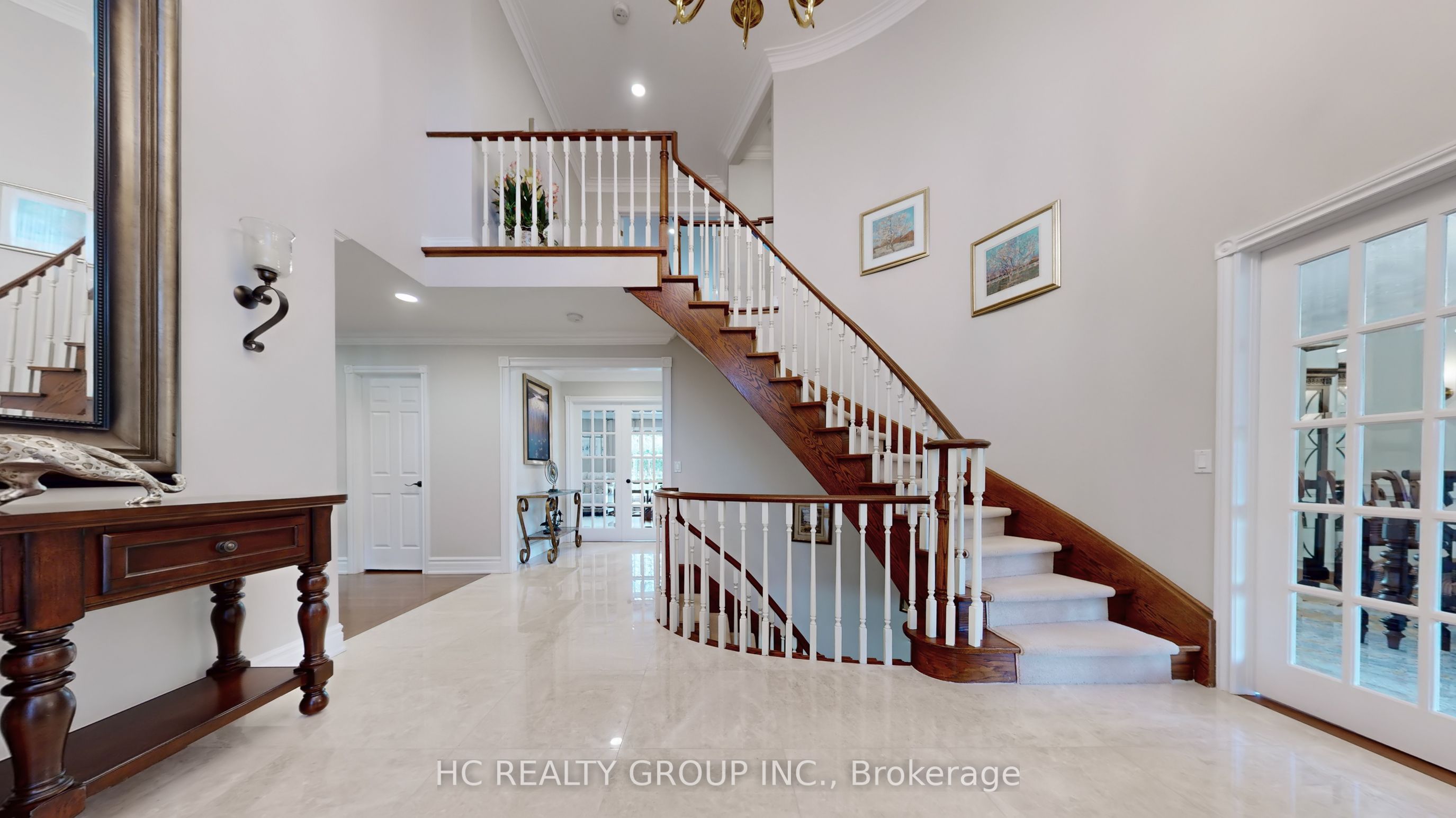 2 Glenridge Drive Property Photo 5