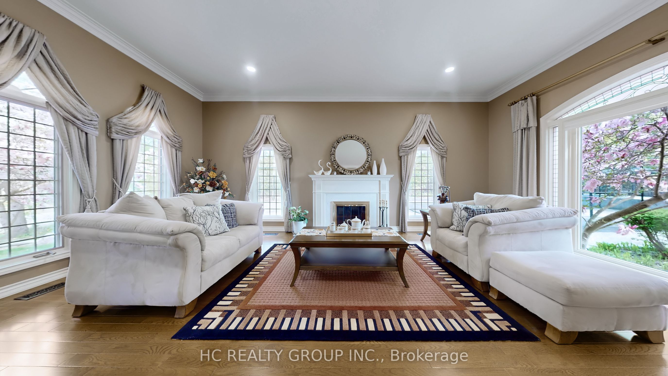 2 Glenridge Drive Property Photo 6