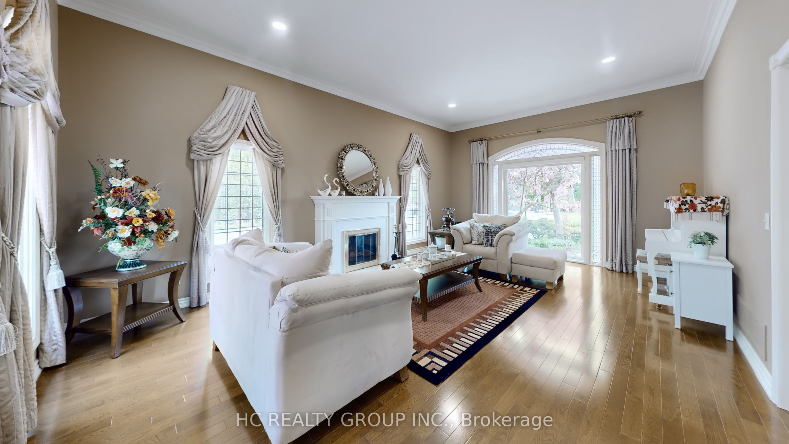 2 Glenridge Drive Property Photo 7