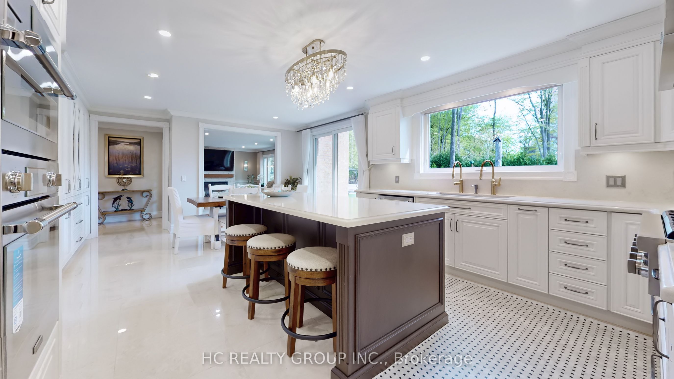 2 Glenridge Drive Property Photo 14