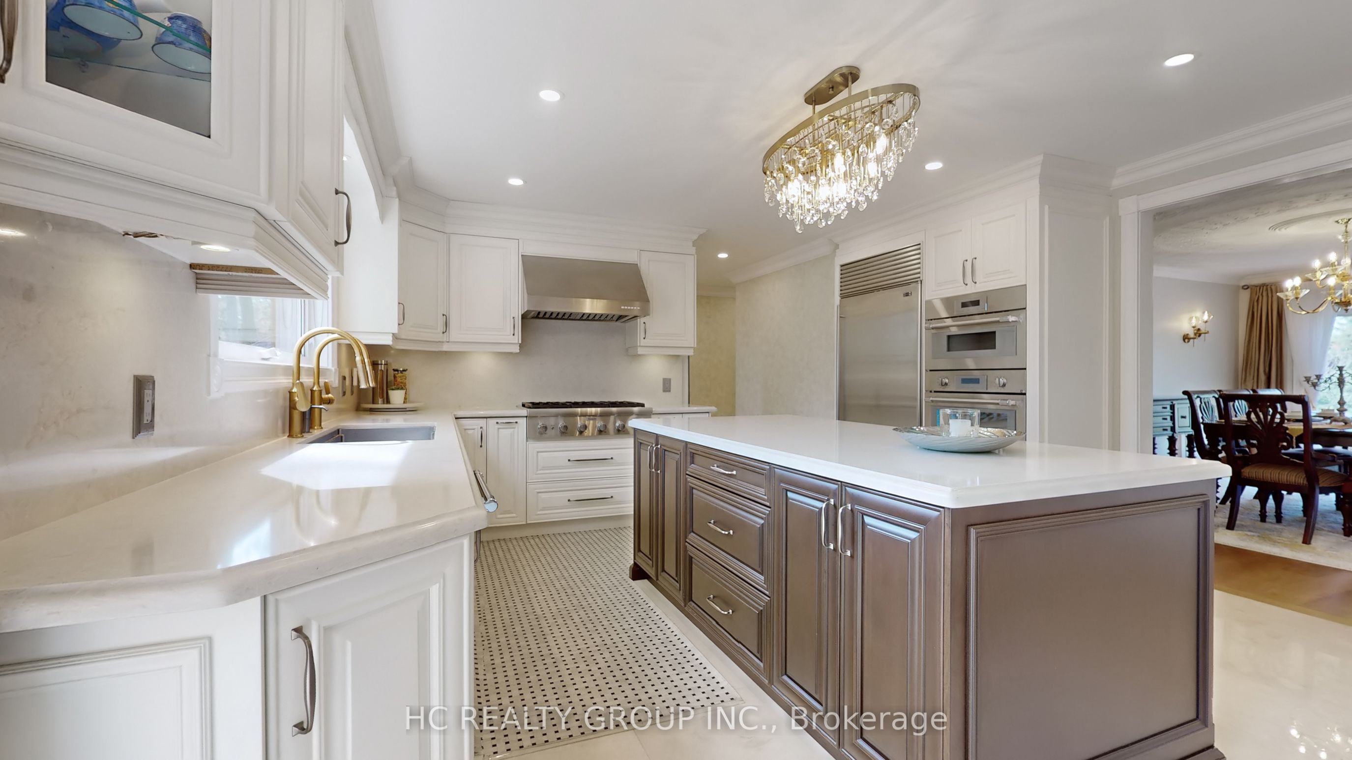 2 Glenridge Drive Property Photo 15