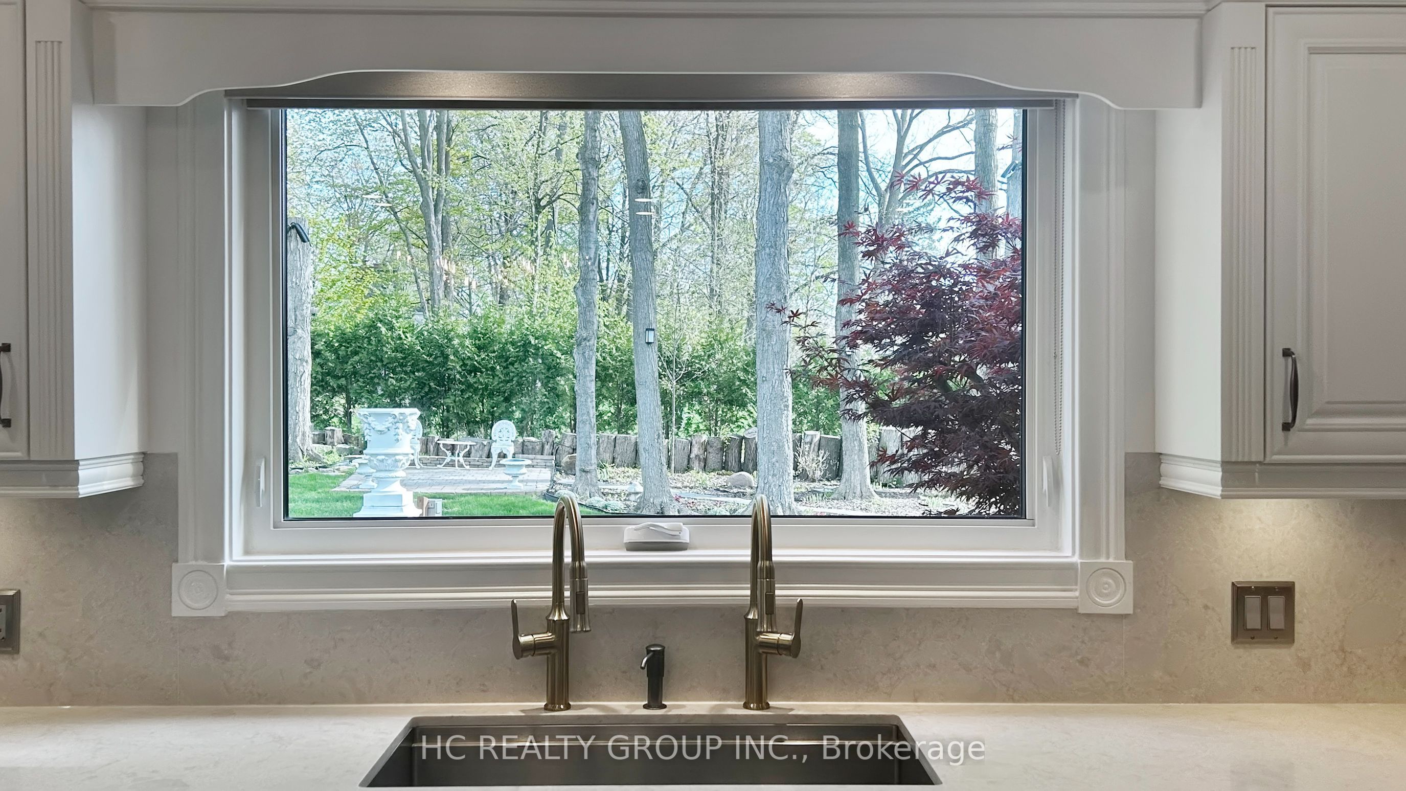 2 Glenridge Drive Property Photo 16