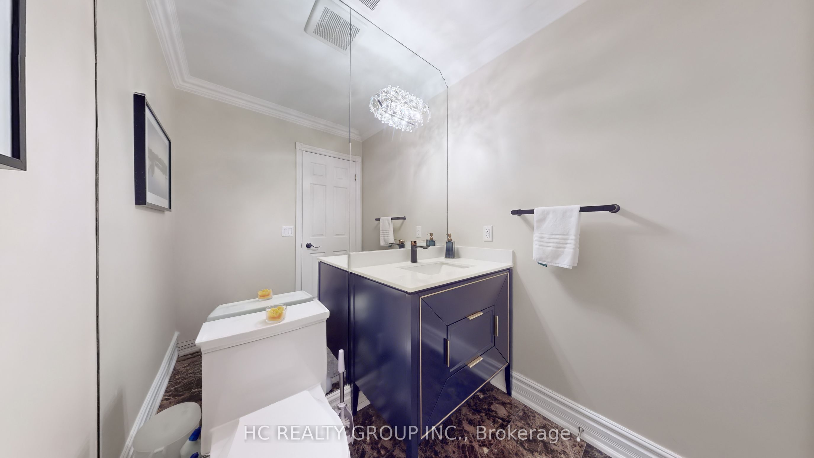 2 Glenridge Drive Property Photo 18
