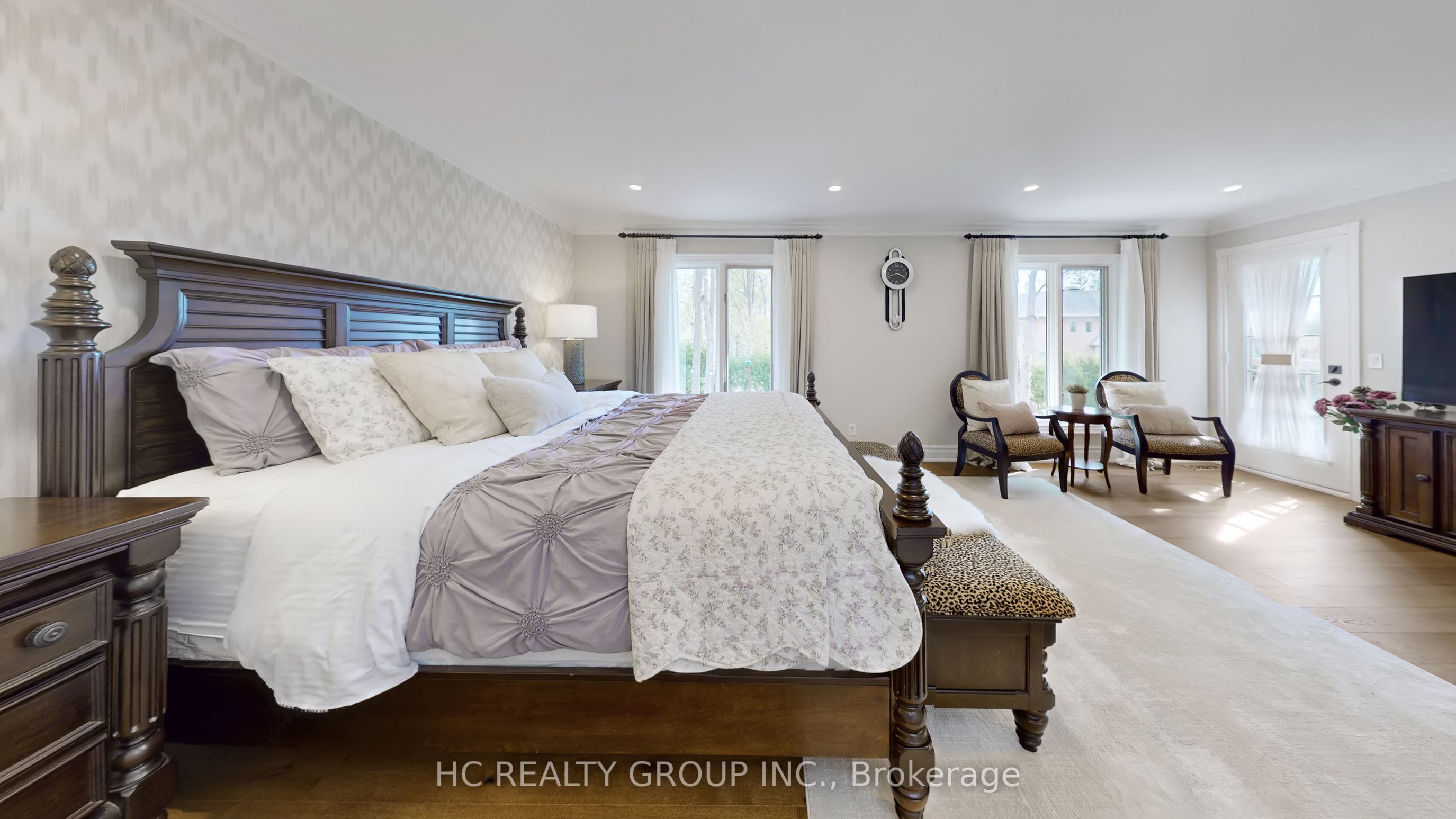 2 Glenridge Drive Property Photo 23